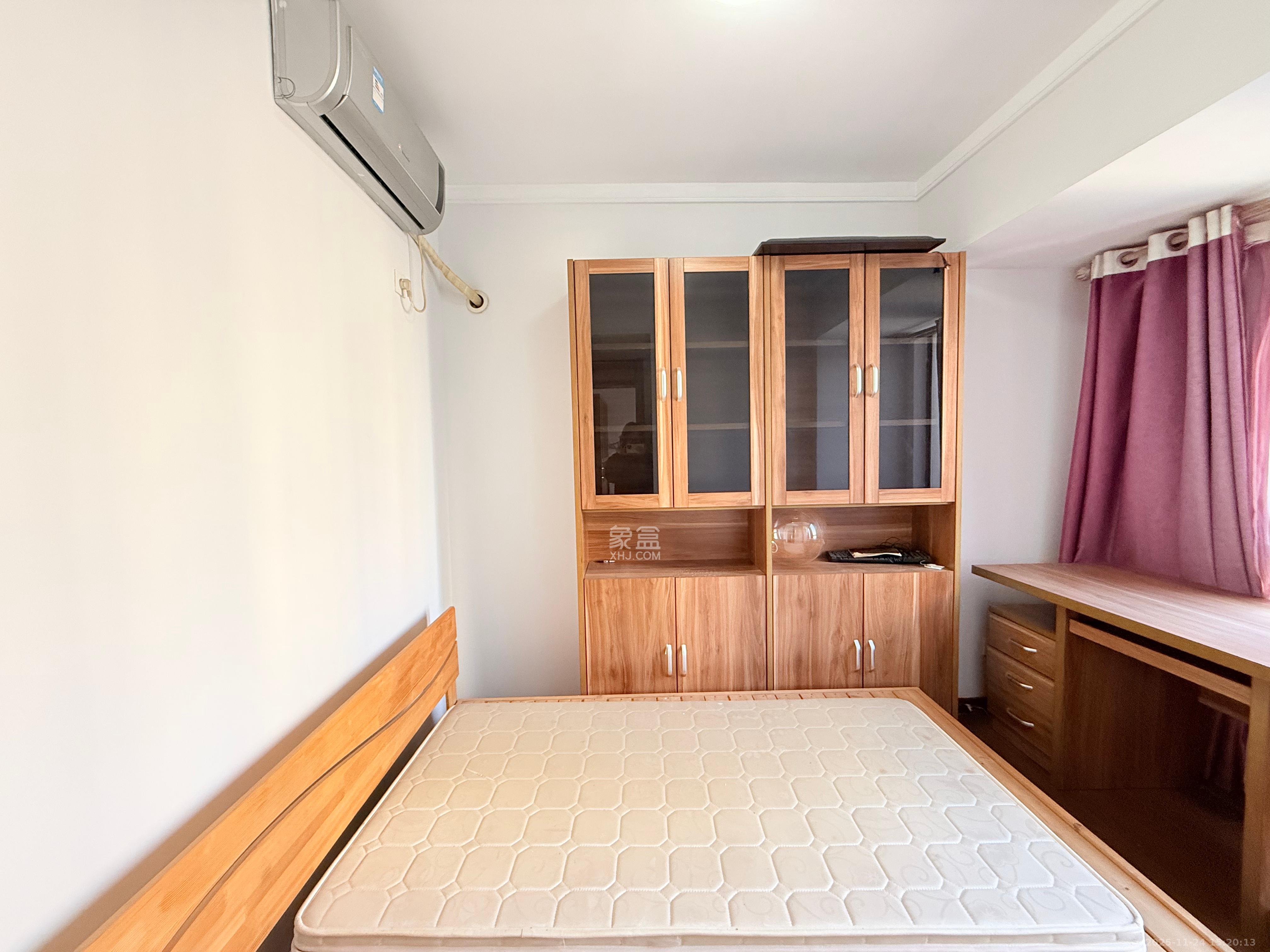 万科金域华府一期  1室2厅1卫    2600.0元/月室内图