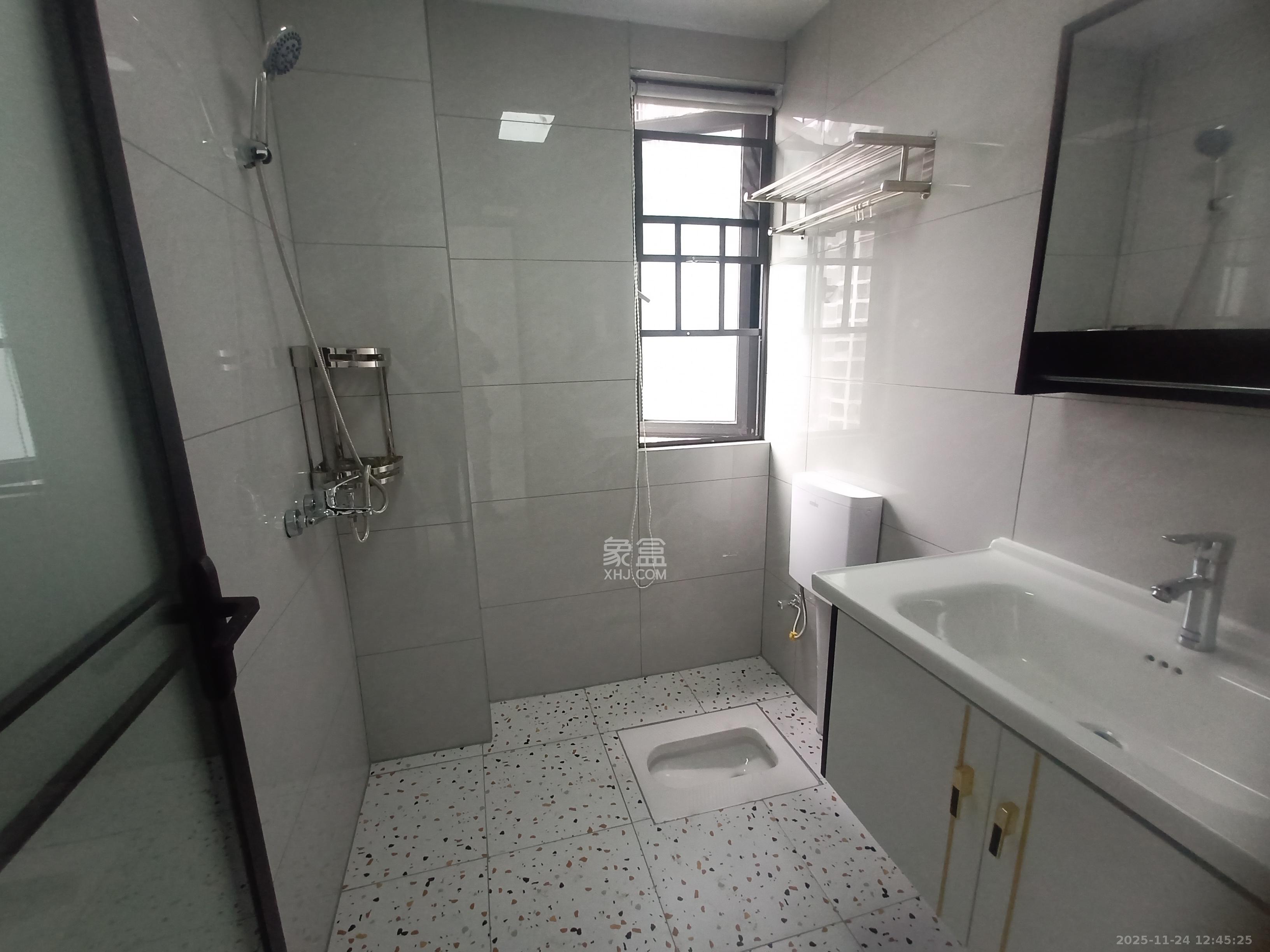 谷山景苑  2室2厅1卫    1800.0元/月室内图