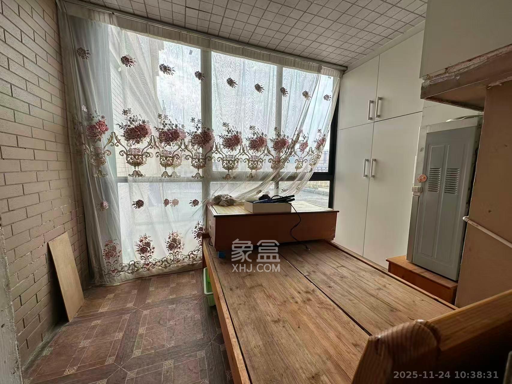 东玺门  2室2厅1卫    3200.0元/月室内图