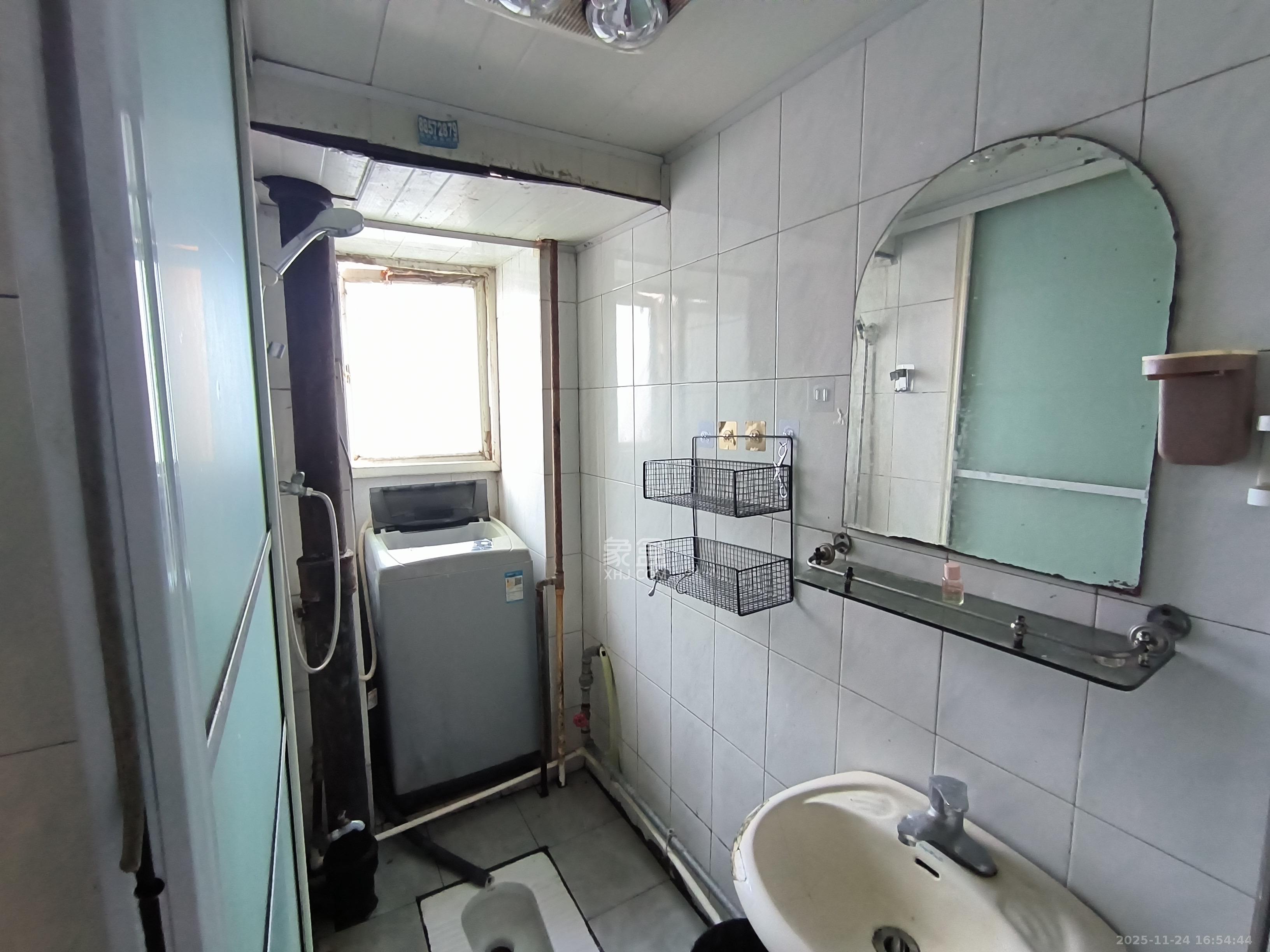 老鸦冲小区  2室2厅1卫    1200.0元/月室内图