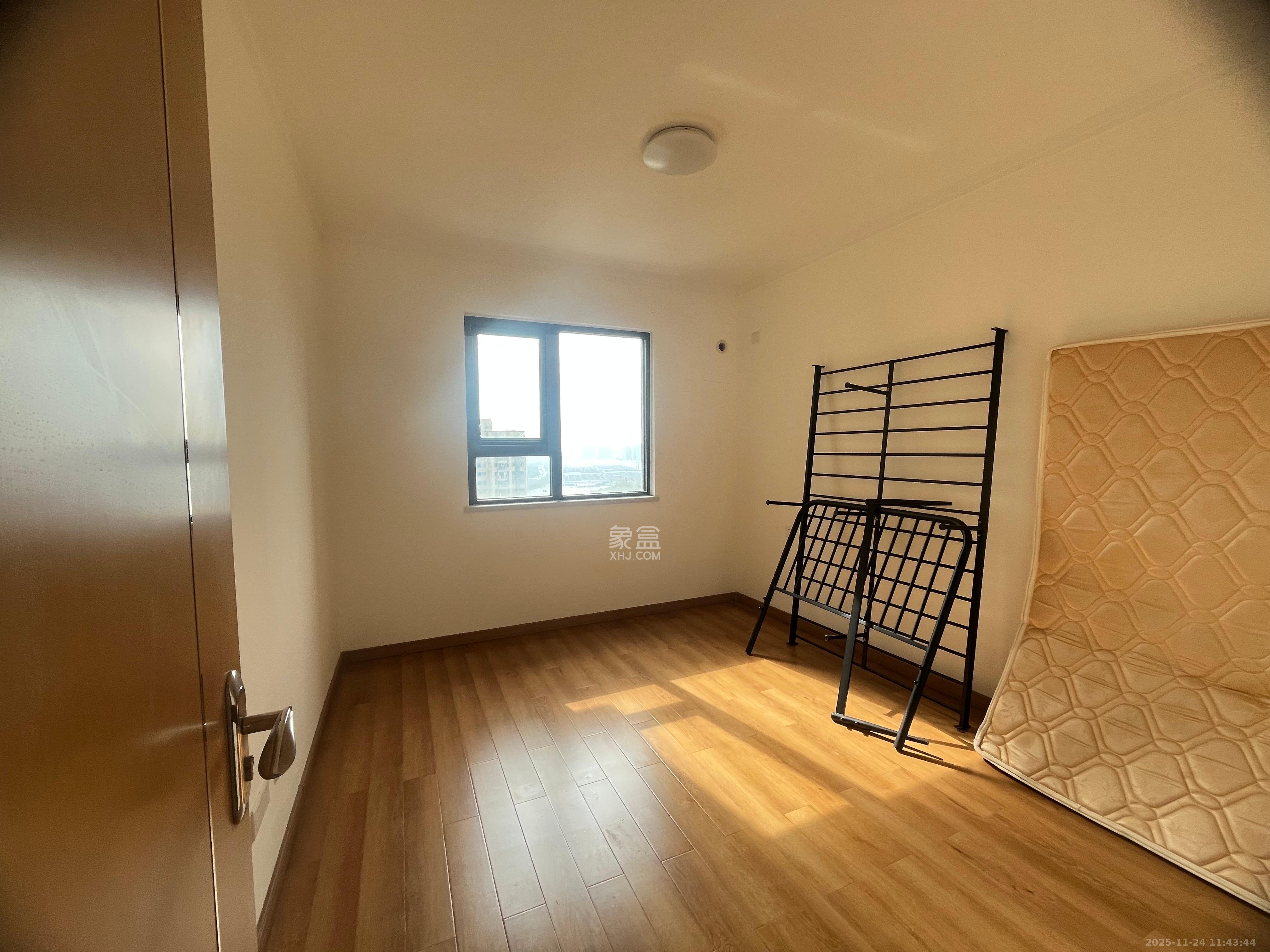 中建嘉和城凤凰台（中建瑞兴家园）  3室2厅2卫    2600.0元/月室内图