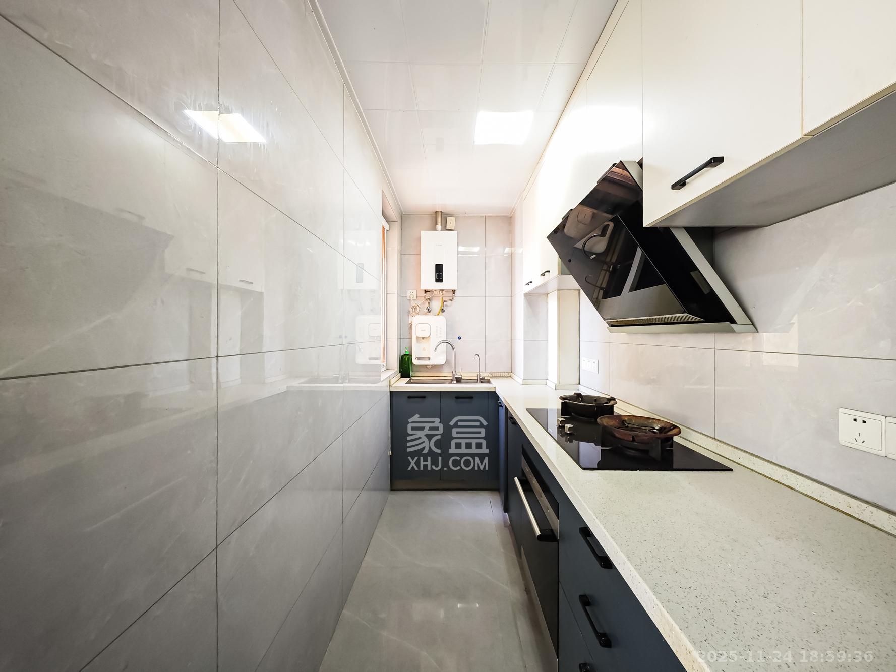 福晟钱隆国际(晟冉景苑) 3室2厅2卫 95.0万 福晟钱隆国际(晟冉景苑) 3室2厅2卫 95.0万厨房