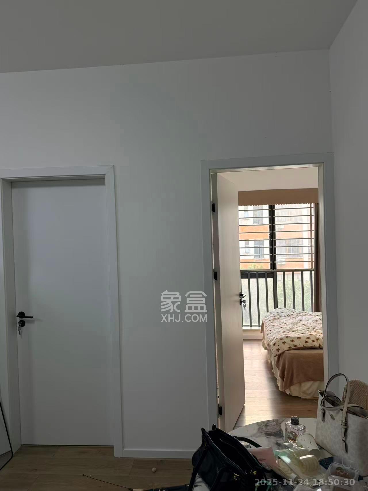 中城丽景香山园 2室2厅1卫 2550.0元/月 中城丽景香山园 2室2厅1卫 2550.0元/月室内图