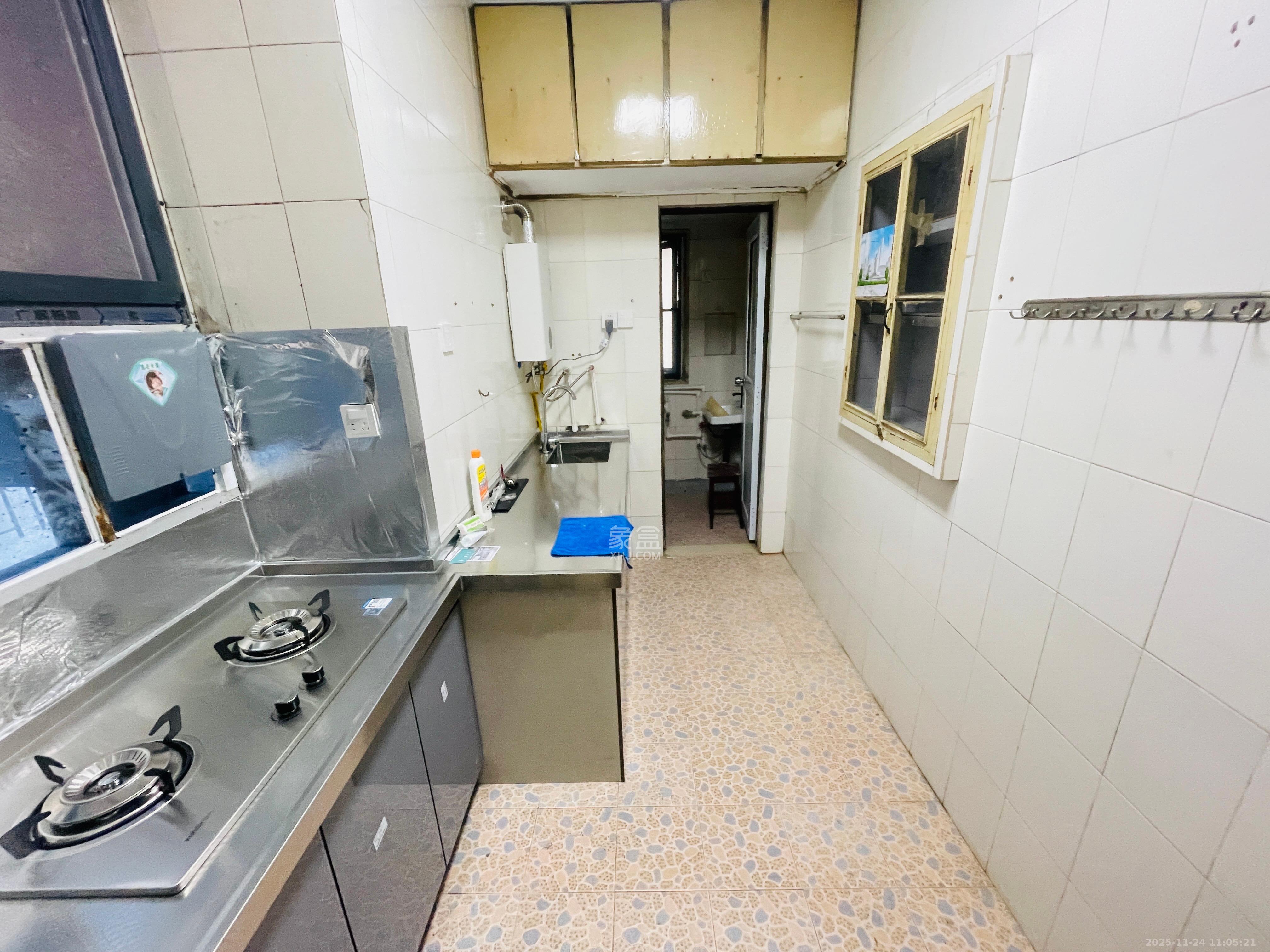 裕农街散盘  3室1厅1卫    2000.0元/月室内图