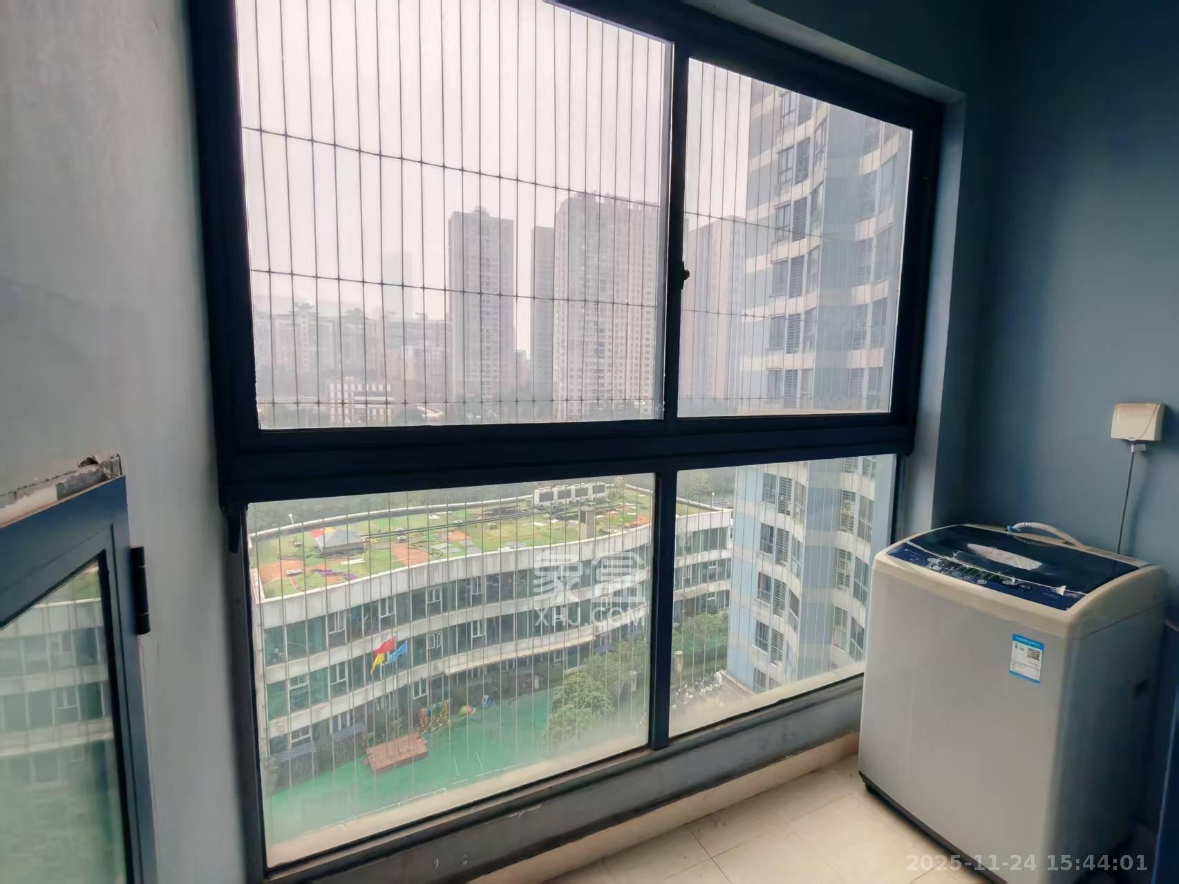 绿地中央广场 1室1厅1卫 1500.0元/月 绿地中央广场 1室1厅1卫 1500.0元/月室内图