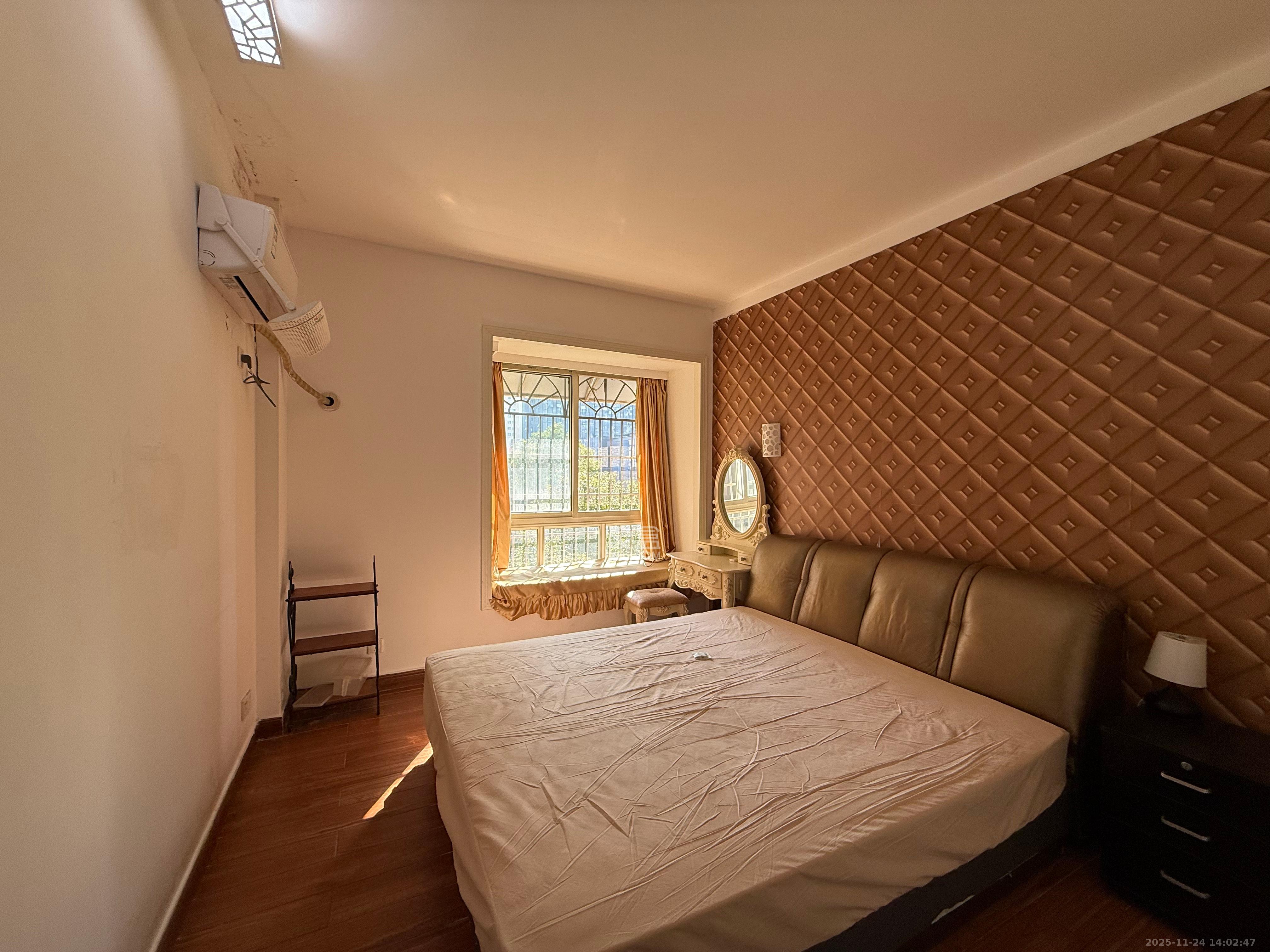 明珠苑 3室2厅2卫 2600.0元/月 明珠苑 3室2厅2卫 2600.0元/月室内图