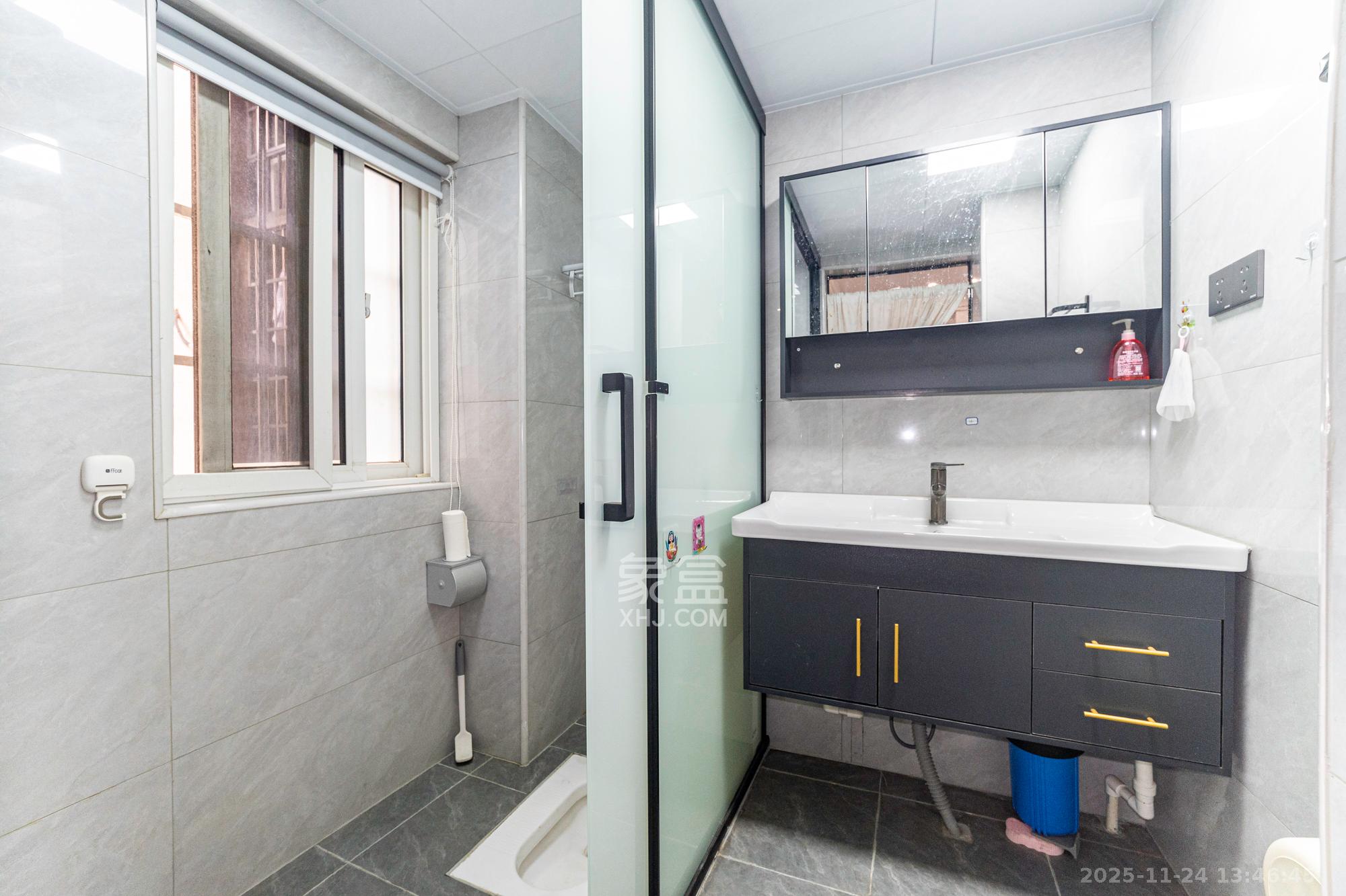 山水湾  1室2厅1卫    59.8万卫生间