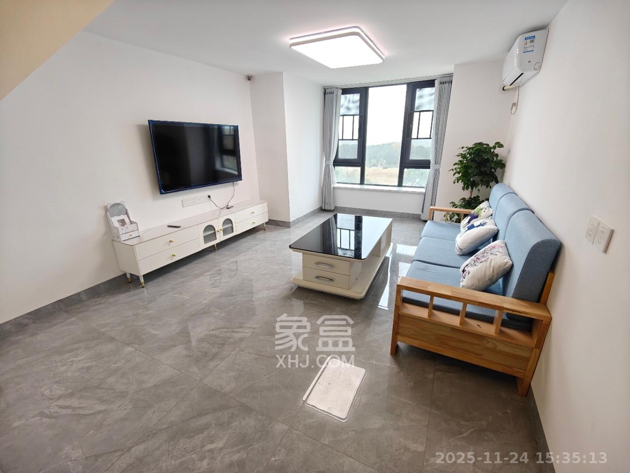 越秀悦湖台  2室2厅1卫    2400.0元/月