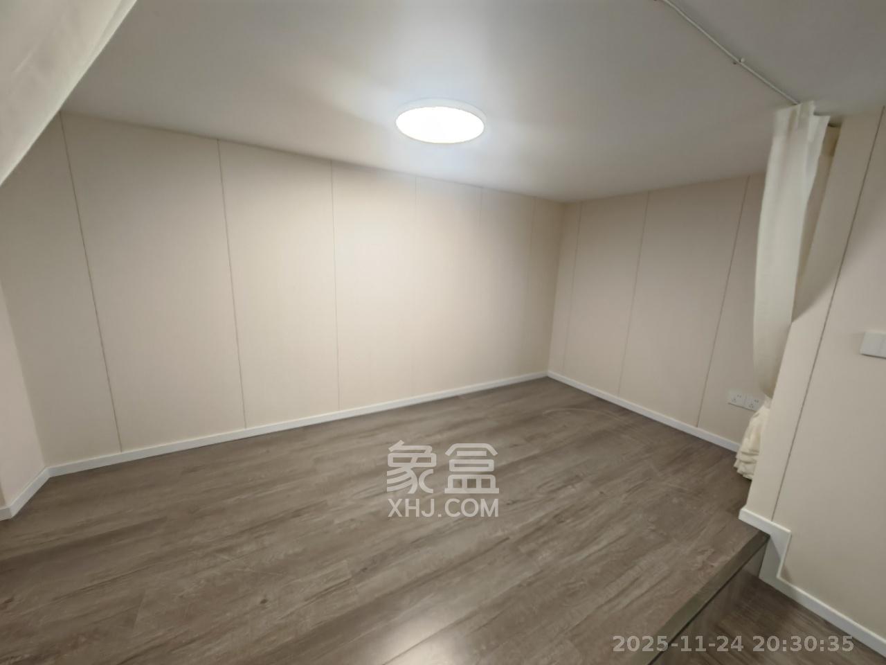 京武浪琴山三期（京武中心）  2室1厅1卫    3200.0元/月室内图