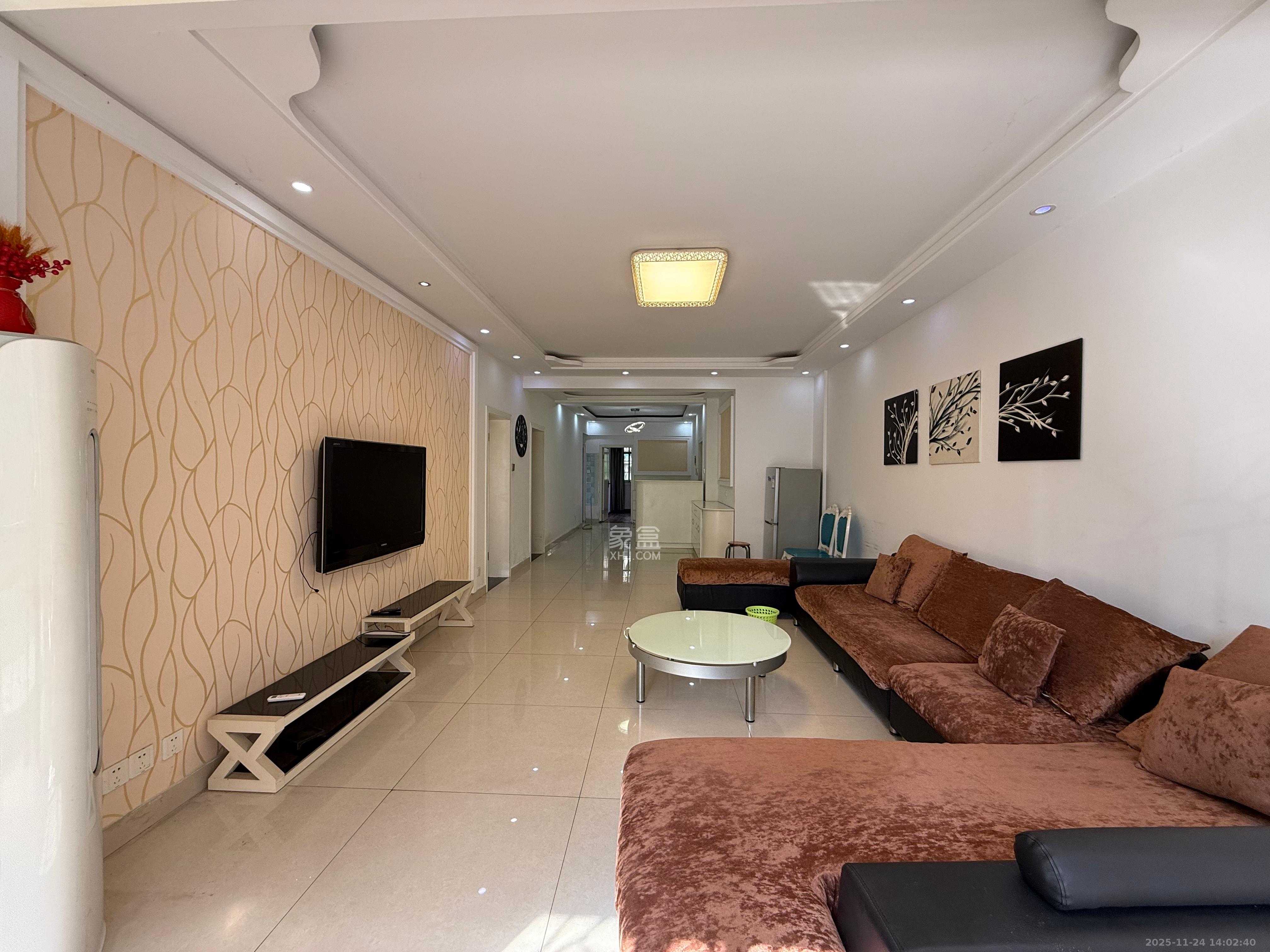 明珠苑 3室2厅2卫 2600.0元/月 明珠苑 3室2厅2卫 2600.0元/月室内图