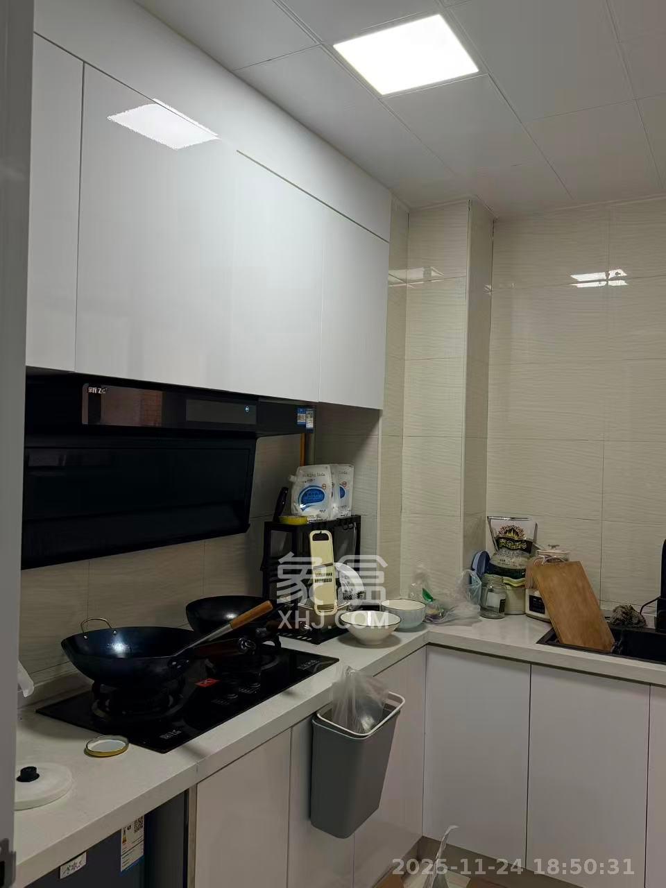 中城丽景香山园 2室2厅1卫 2550.0元/月 中城丽景香山园 2室2厅1卫 2550.0元/月室内图