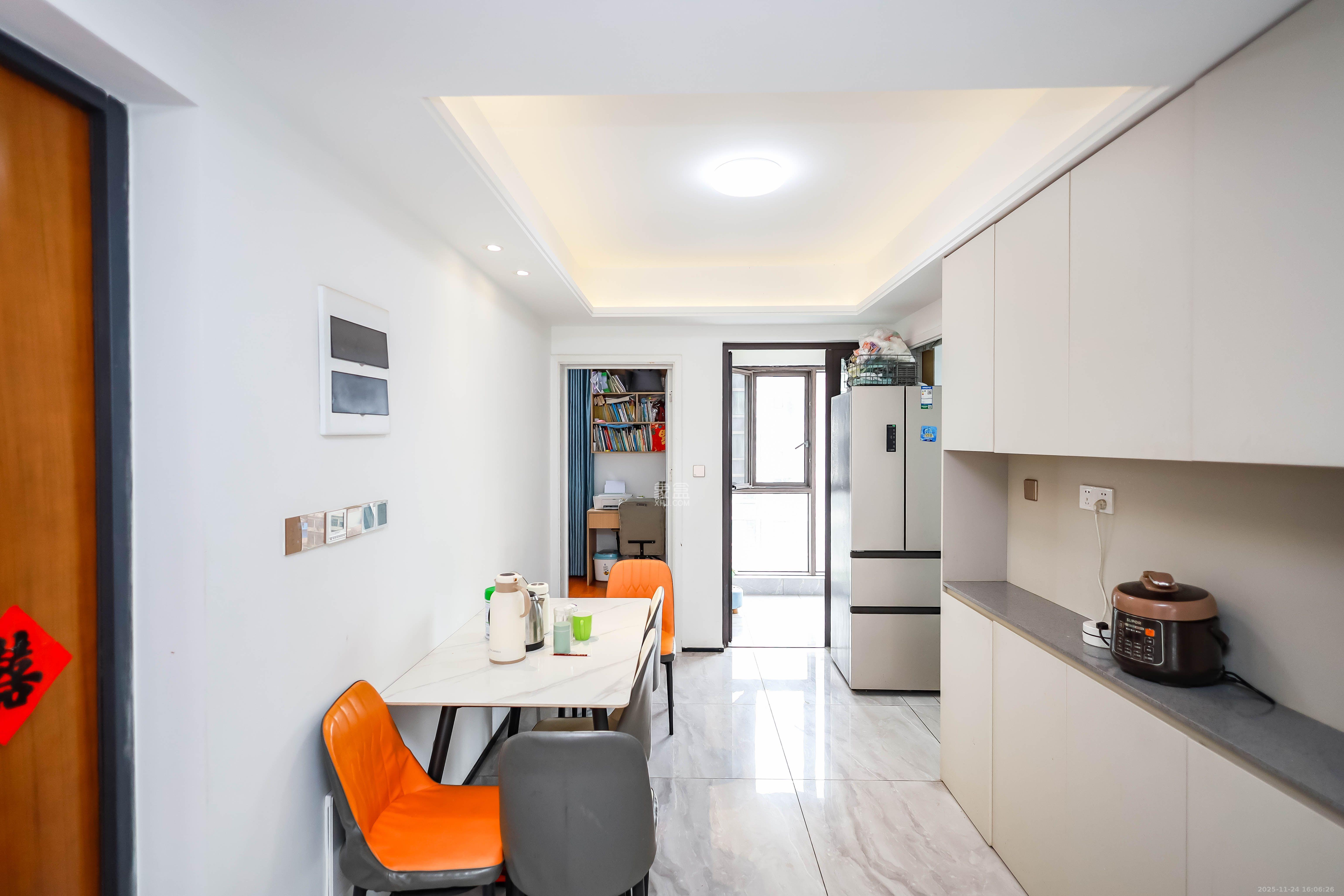 金基芳华 3室2厅2卫 2500.0元/月 金基芳华 3室2厅2卫 2500.0元/月室内图