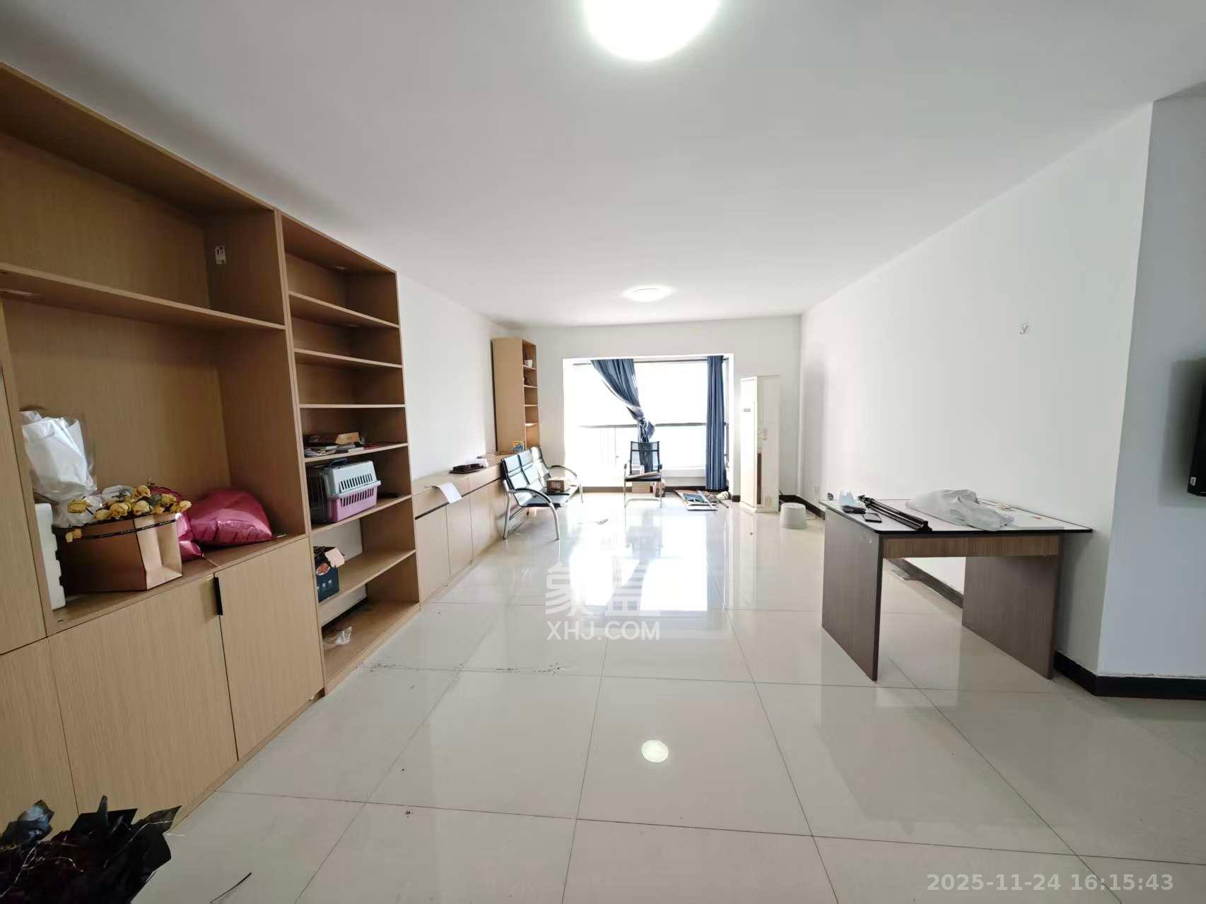 三重星都心  3室2厅1卫    2500.0元/月室内图