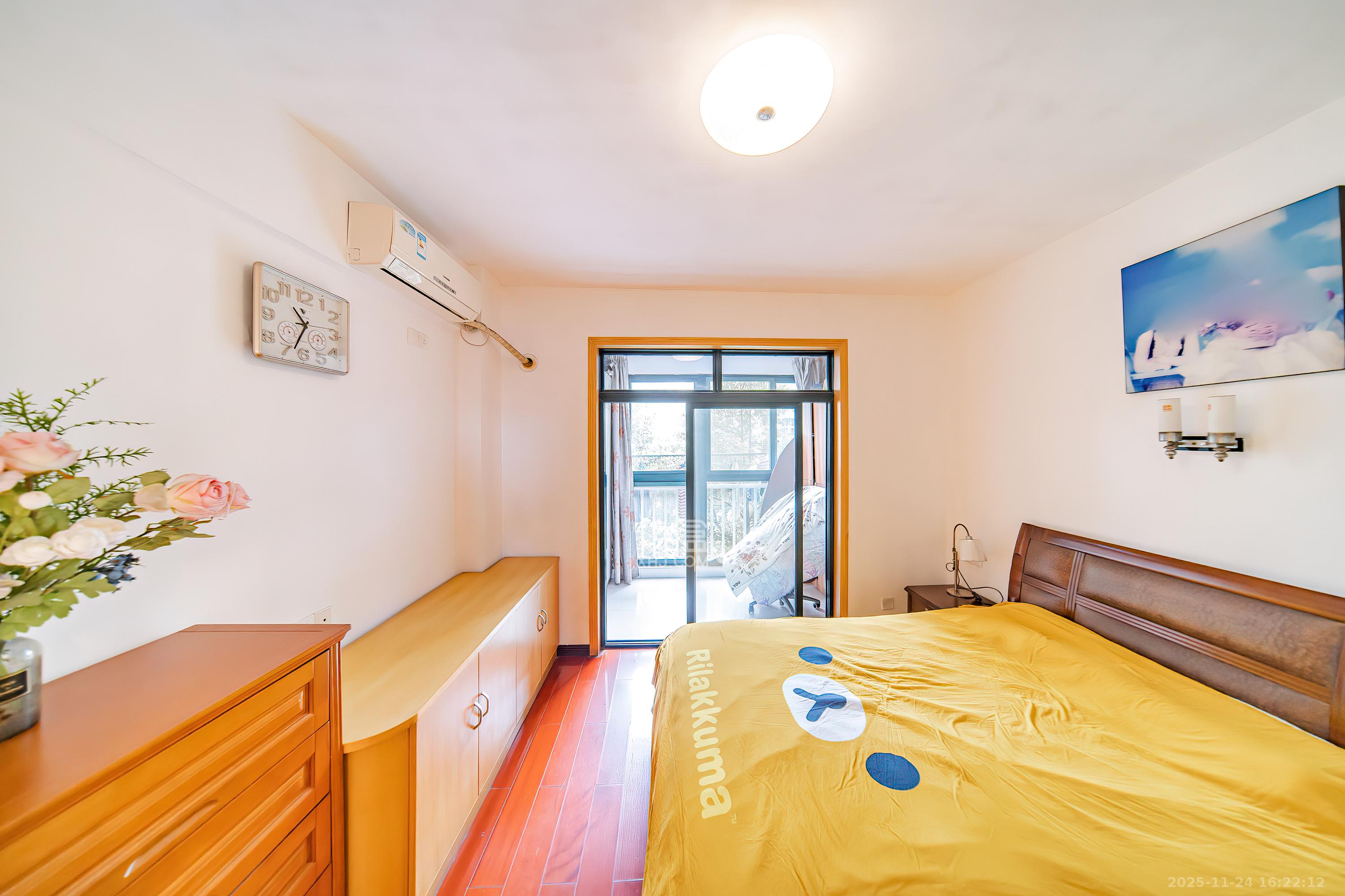 佳阳悦景馨都  3室2厅2卫    88.0万卧室