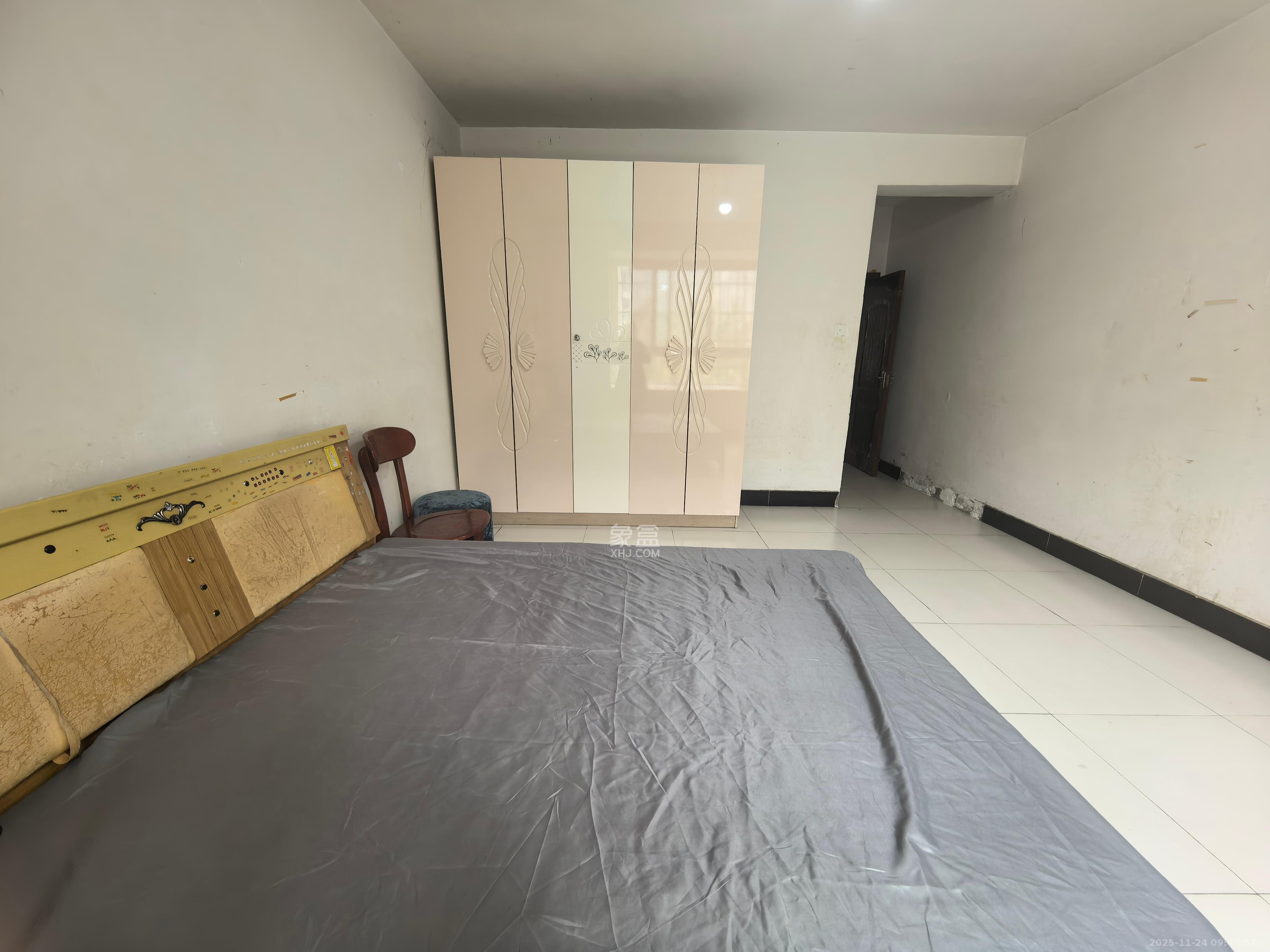 泰禹家园（彩云之翼家园一期、二期、三期）  3室2厅2卫    1800.0元/月室内图