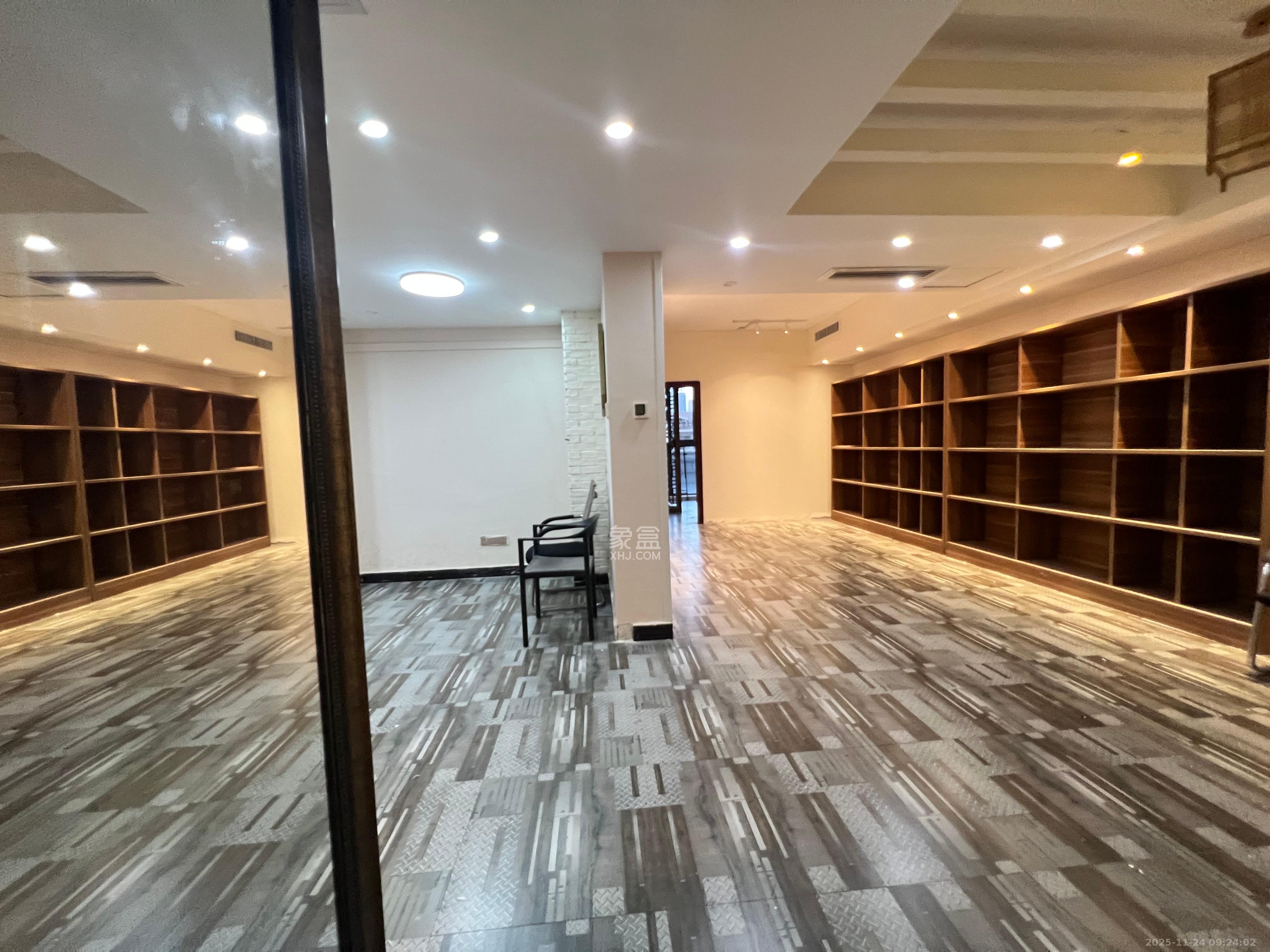 华晨国际公馆  1室0厅0卫    7500.0元/月室内图