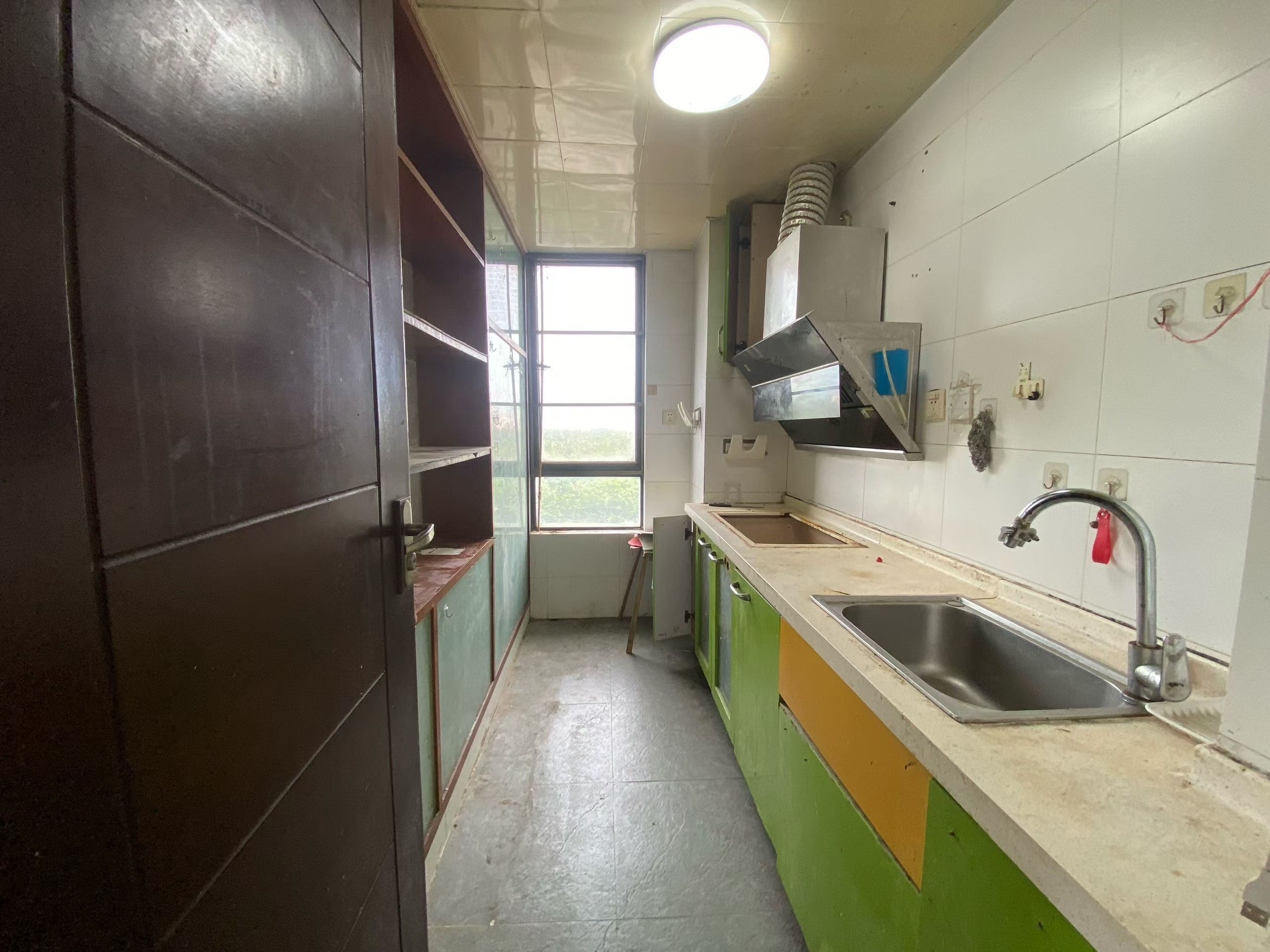 花开四季连锁酒店  2室2厅1卫    88.0万客厅