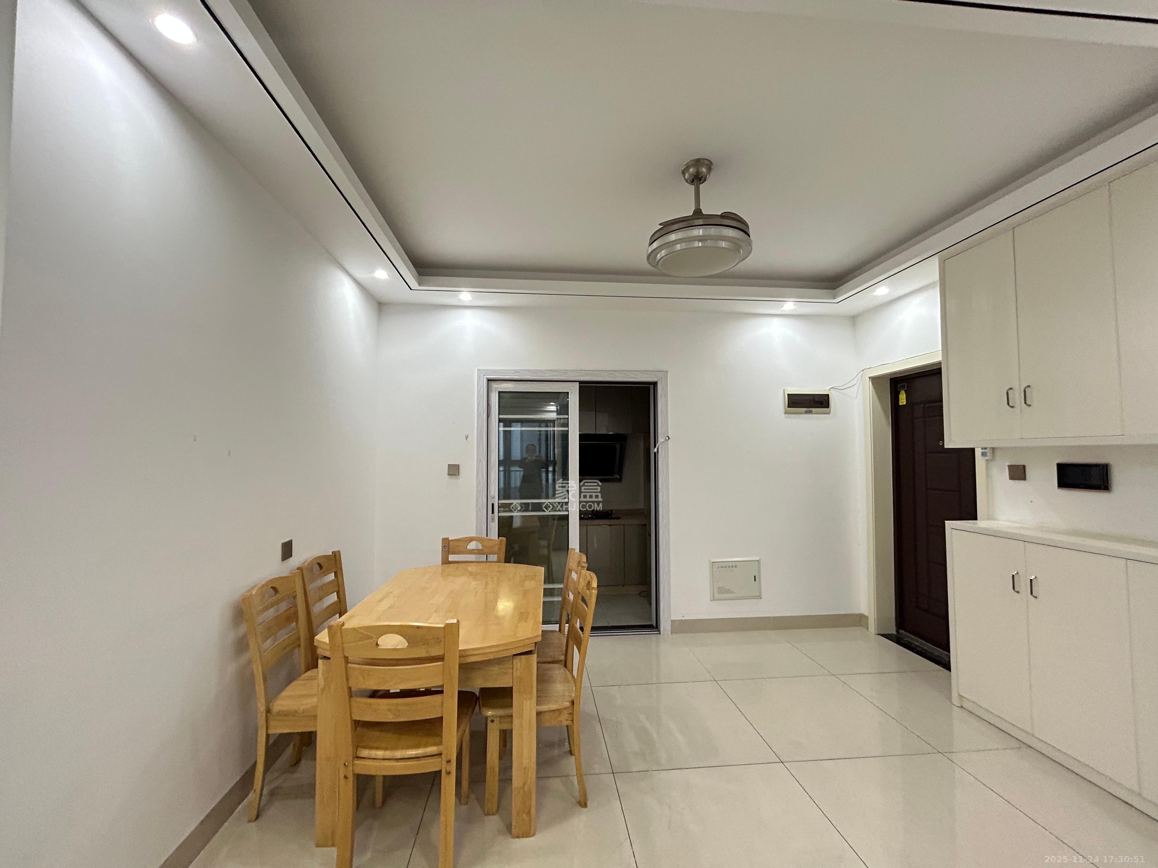 恒基凯旋门三期 3室2厅1卫 2200.0元/月 恒基凯旋门三期 3室2厅1卫 2200.0元/月室内图