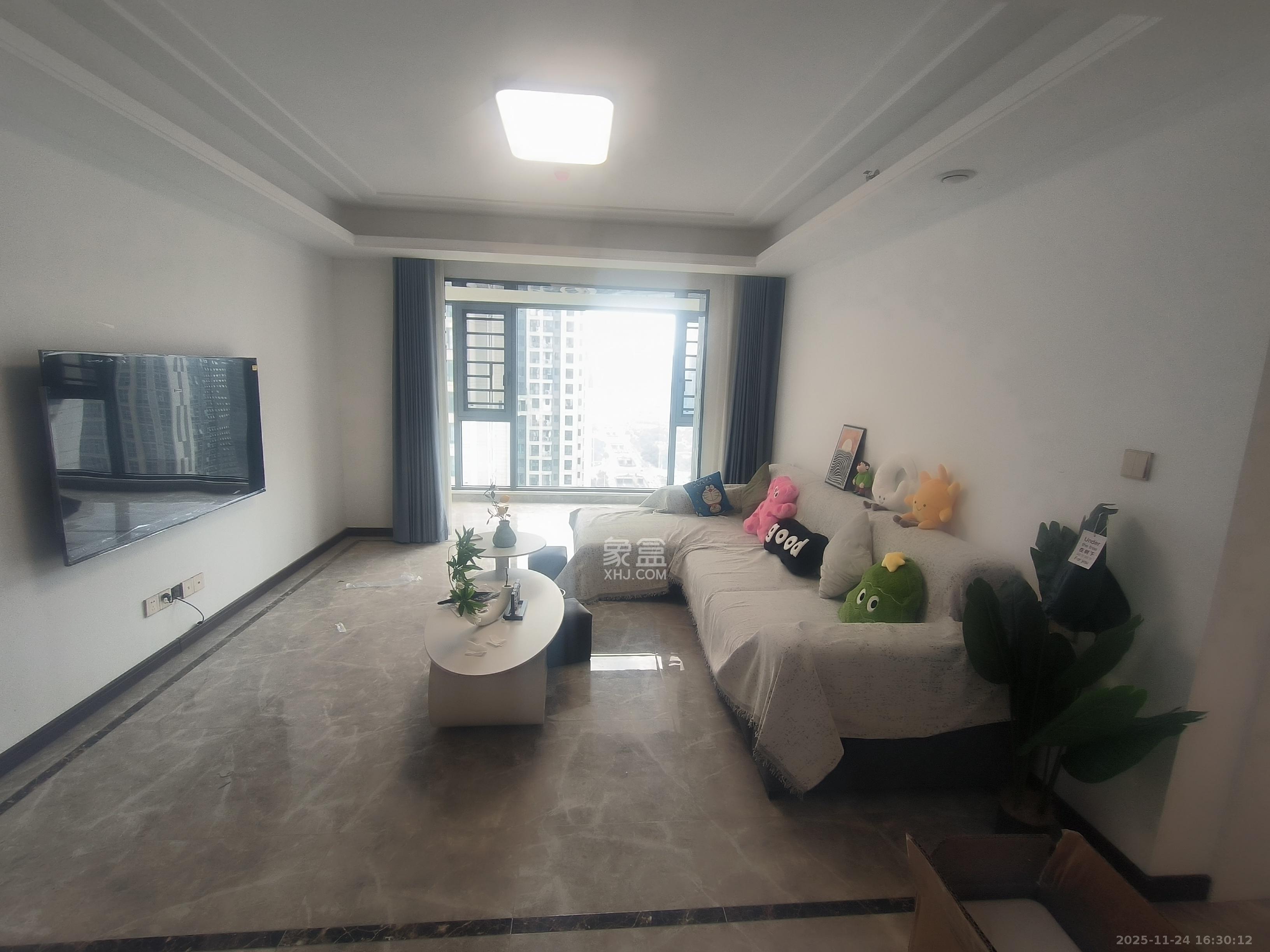 绿地长沙城际空间站(柏仕佳苑) 4室2厅2卫 3700.0元/月 绿地长沙城际空间站(柏仕佳苑) 4室2厅2卫 3700.0元/月室内图