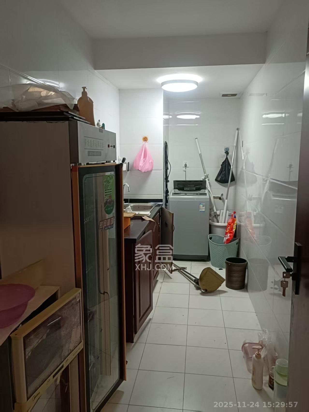 兴威名座  1室1厅1卫    3000.0元/月室内图