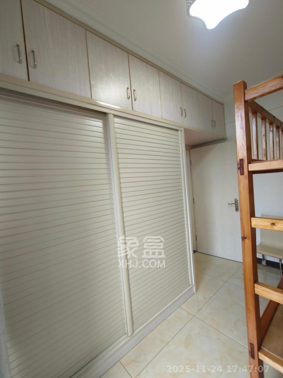 鑫远御文台一期  2室2厅1卫    2100.0元/月室内图