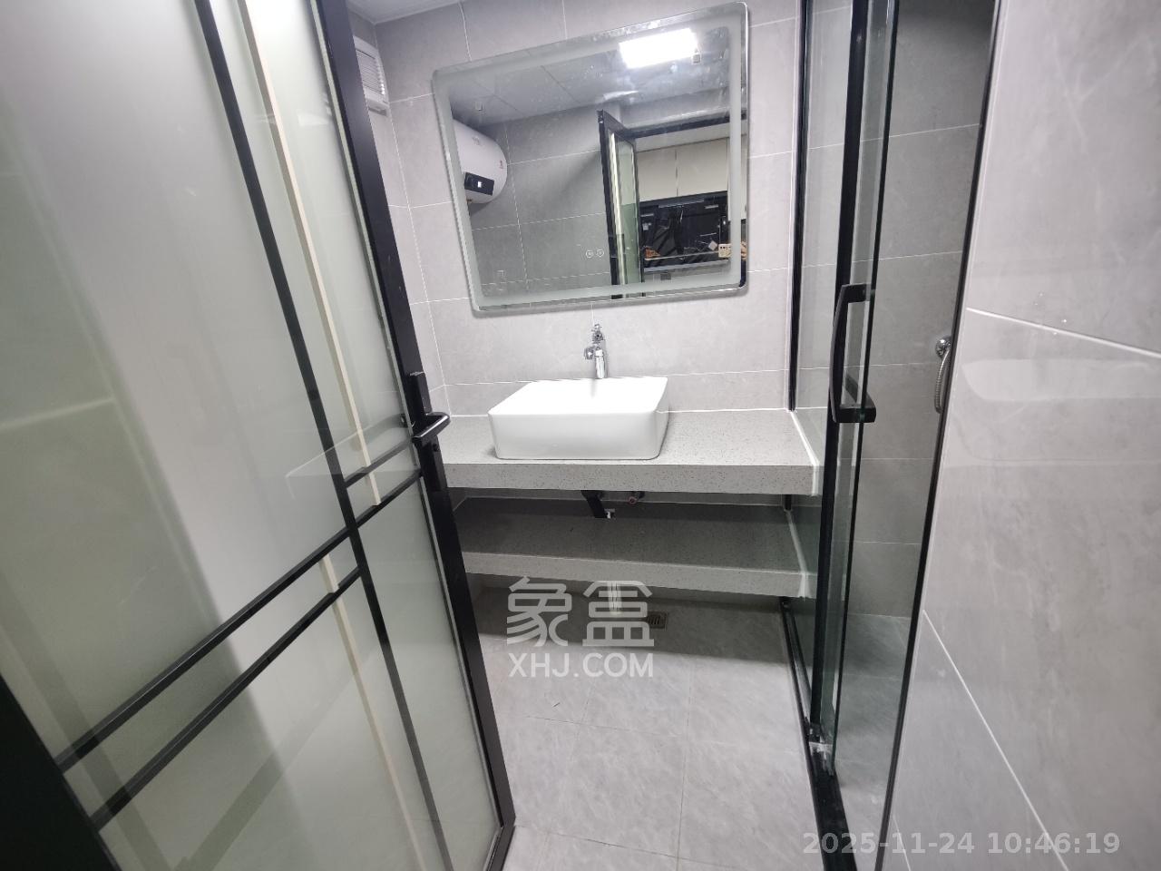 藏珑湖上公馆  2室1厅1卫    2600.0元/月室内图