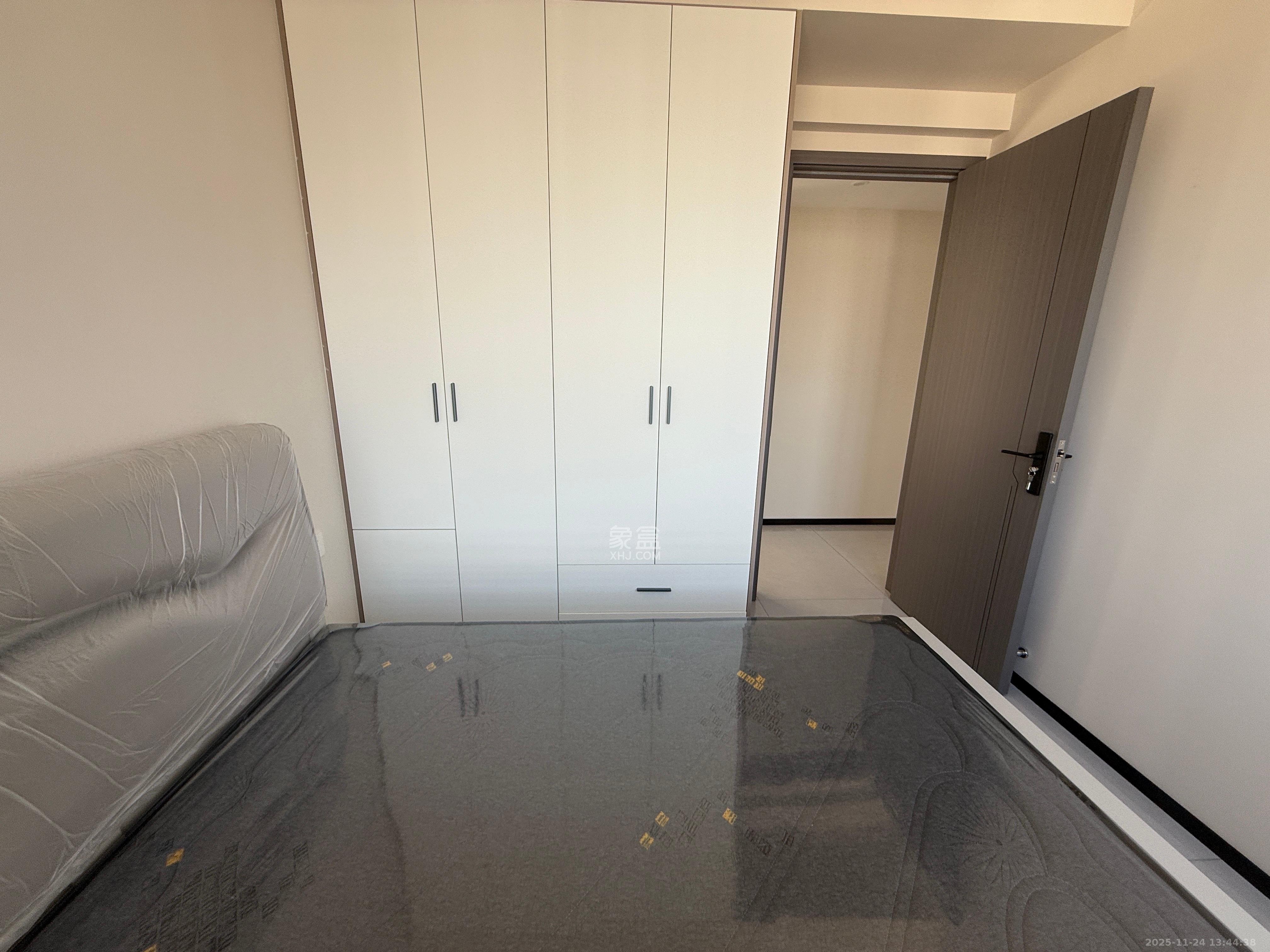 谷山景苑 3室2厅2卫 2000.0元/月 谷山景苑 3室2厅2卫 2000.0元/月室内图