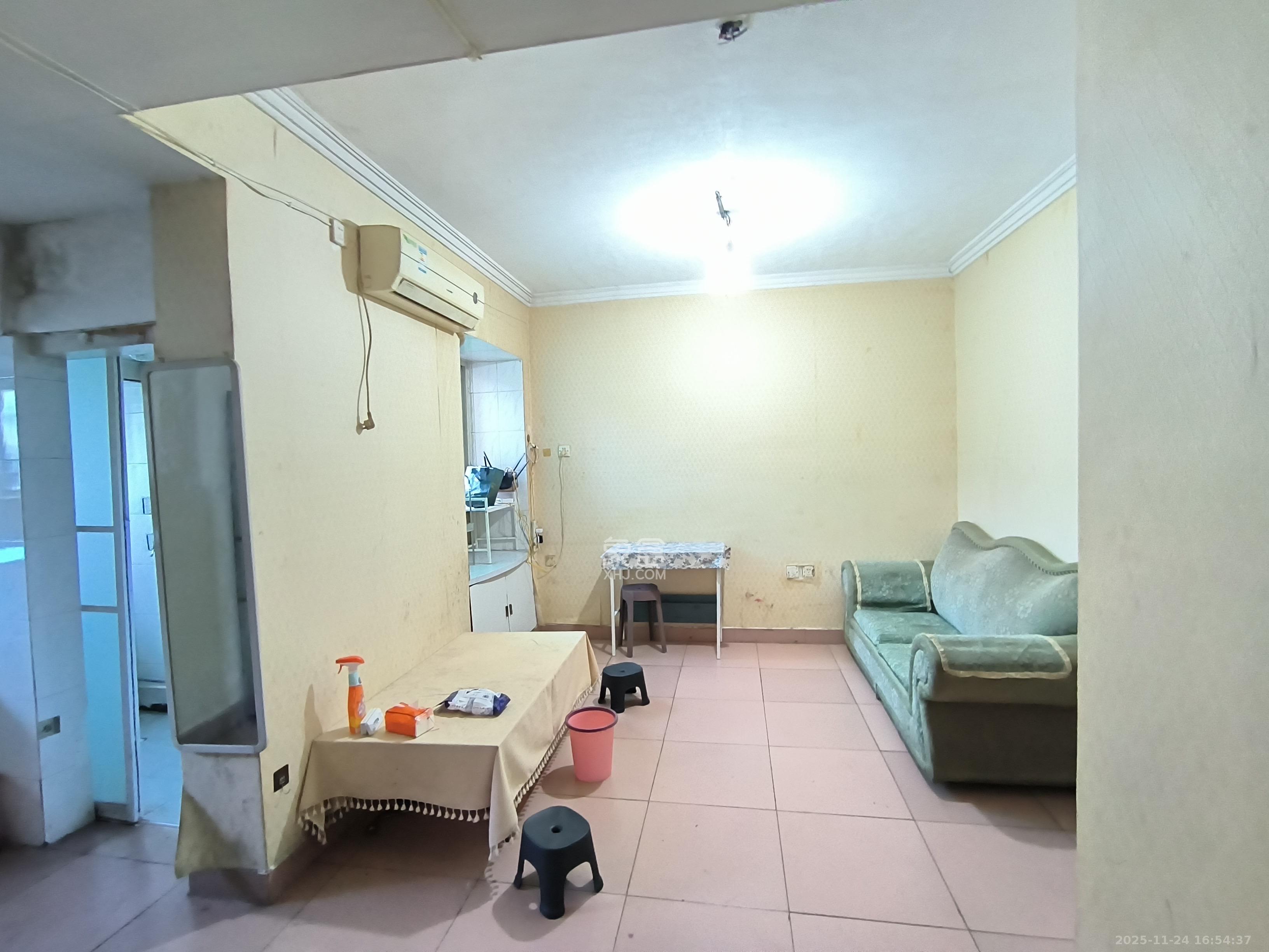 老鸦冲小区 2室2厅1卫 1200.0元/月 老鸦冲小区 2室2厅1卫 1200.0元/月室内图