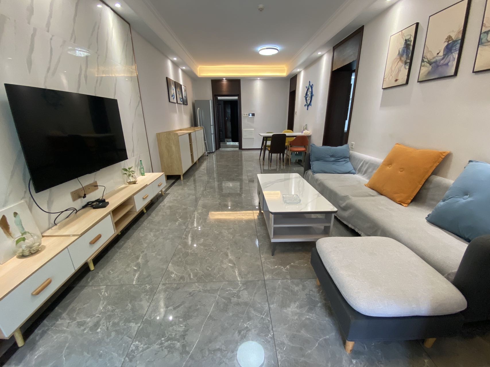 天街华府（海南新天地）  3室2厅1卫    3300.0元/月户型图