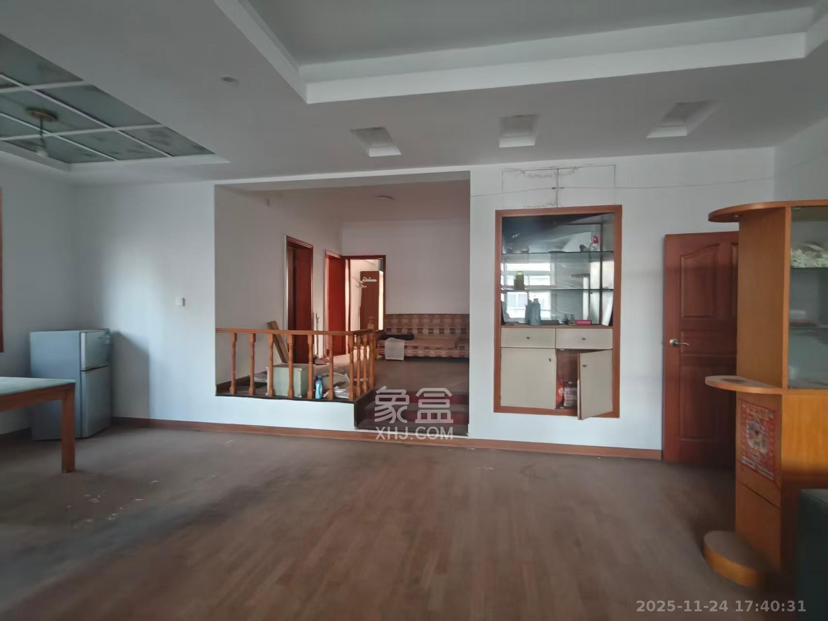 金科园 4室2厅2卫 3000.0元/月 金科园 4室2厅2卫 3000.0元/月室内图