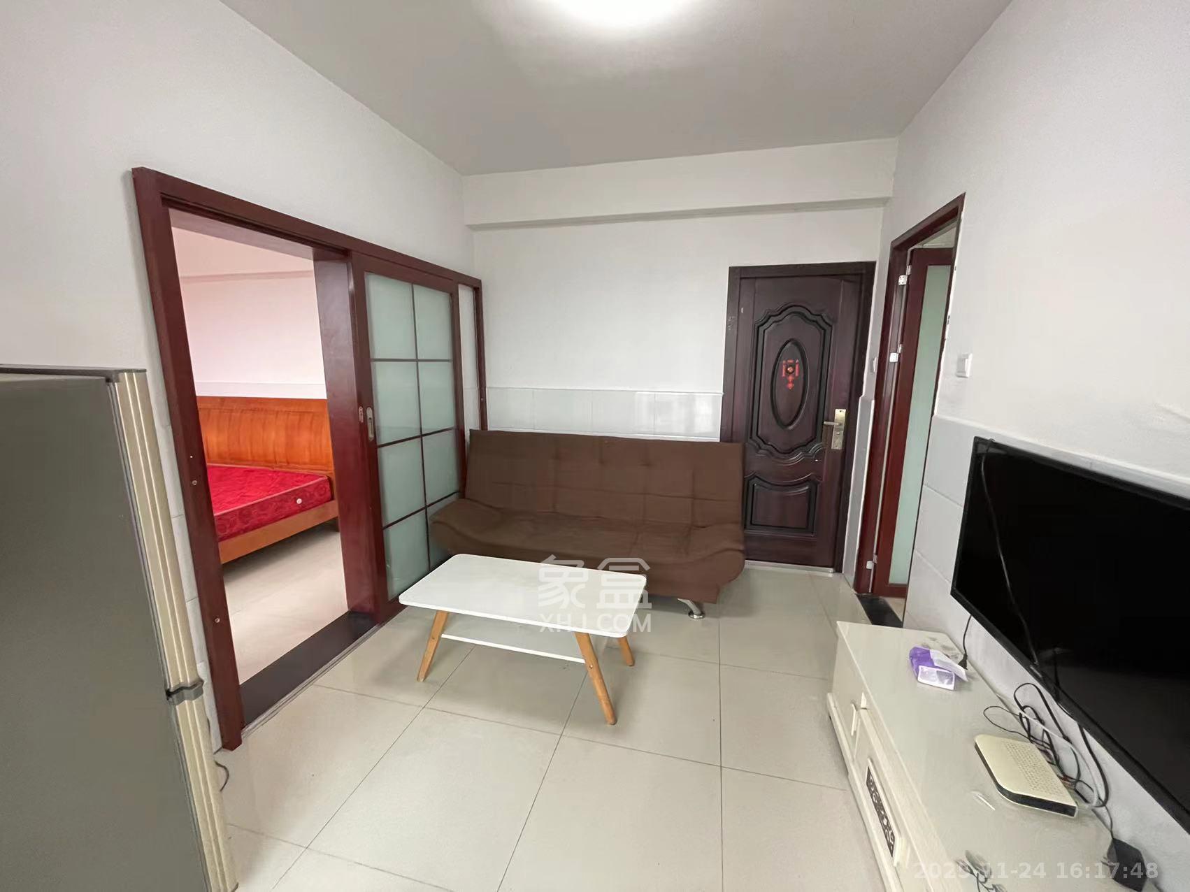 诚兴园  1室1厅1卫    1280.0元/月室内图