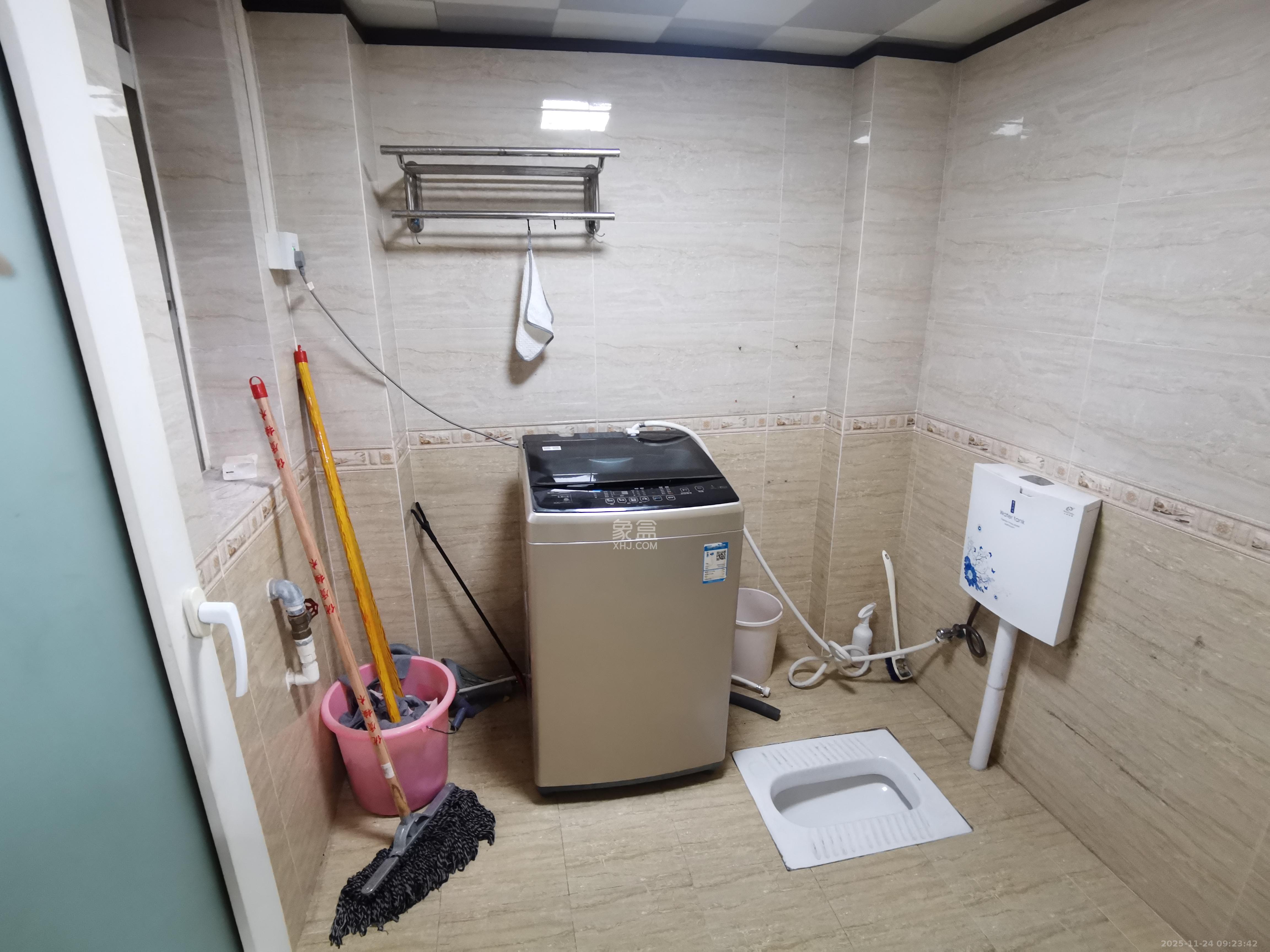 滨江美寓(滨江丽园) 3室2厅1卫 2200.0元/月 滨江美寓(滨江丽园) 3室2厅1卫 2200.0元/月室内图