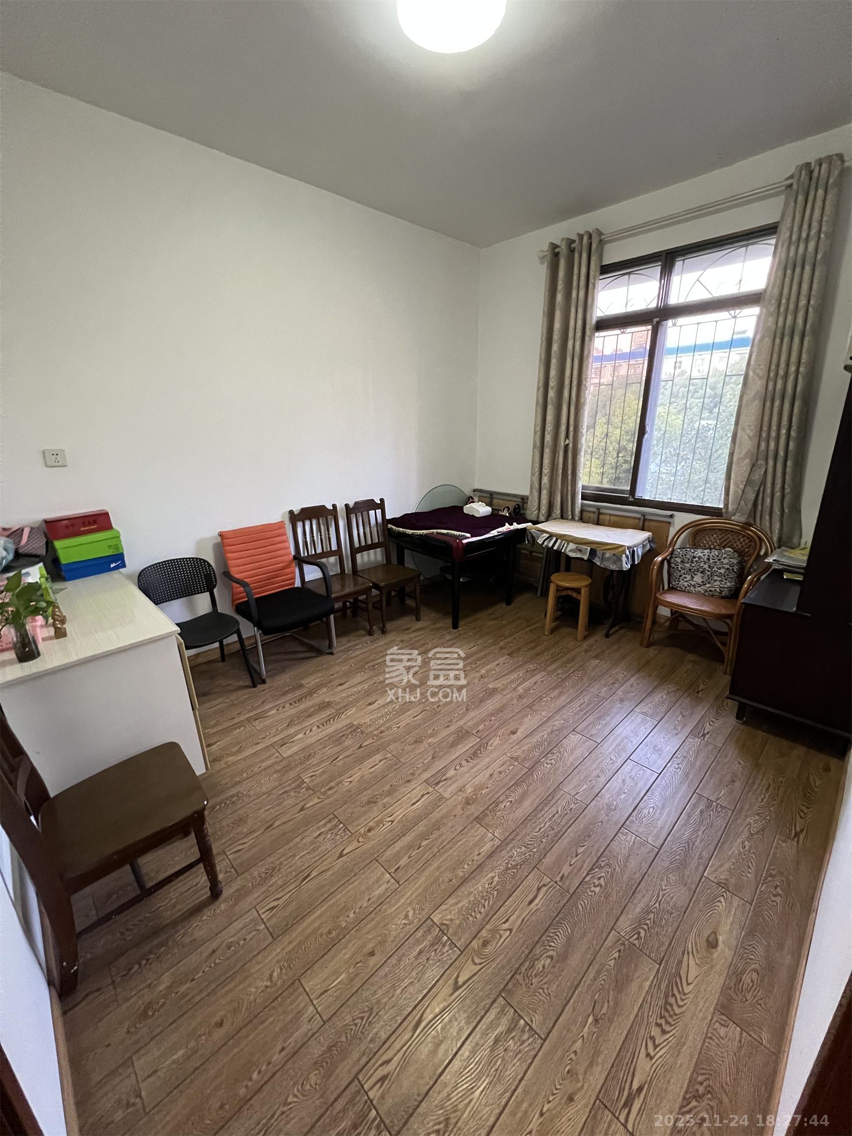 湖南省农业厅  3室1厅1卫    2700.0元/月室内图