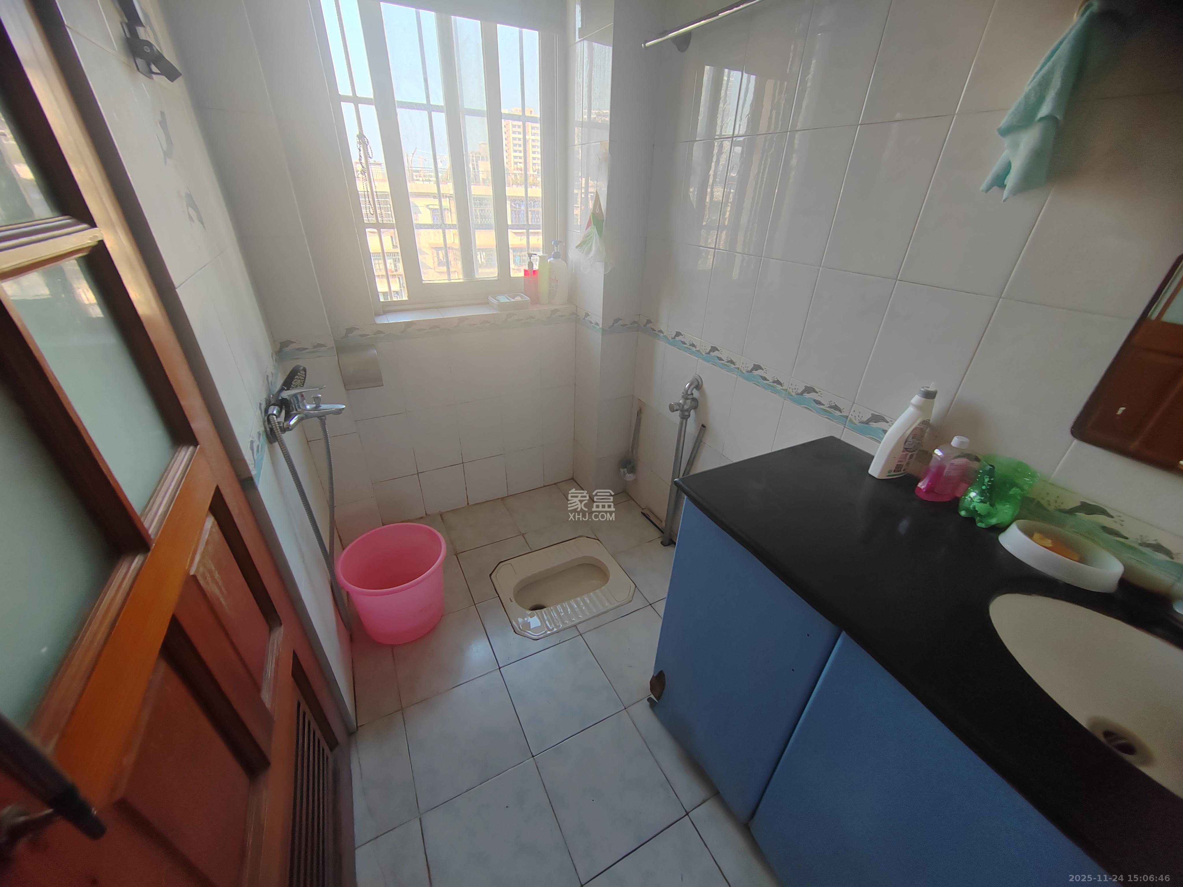 狮子山二片  2室1厅1卫    1200.0元/月室内图