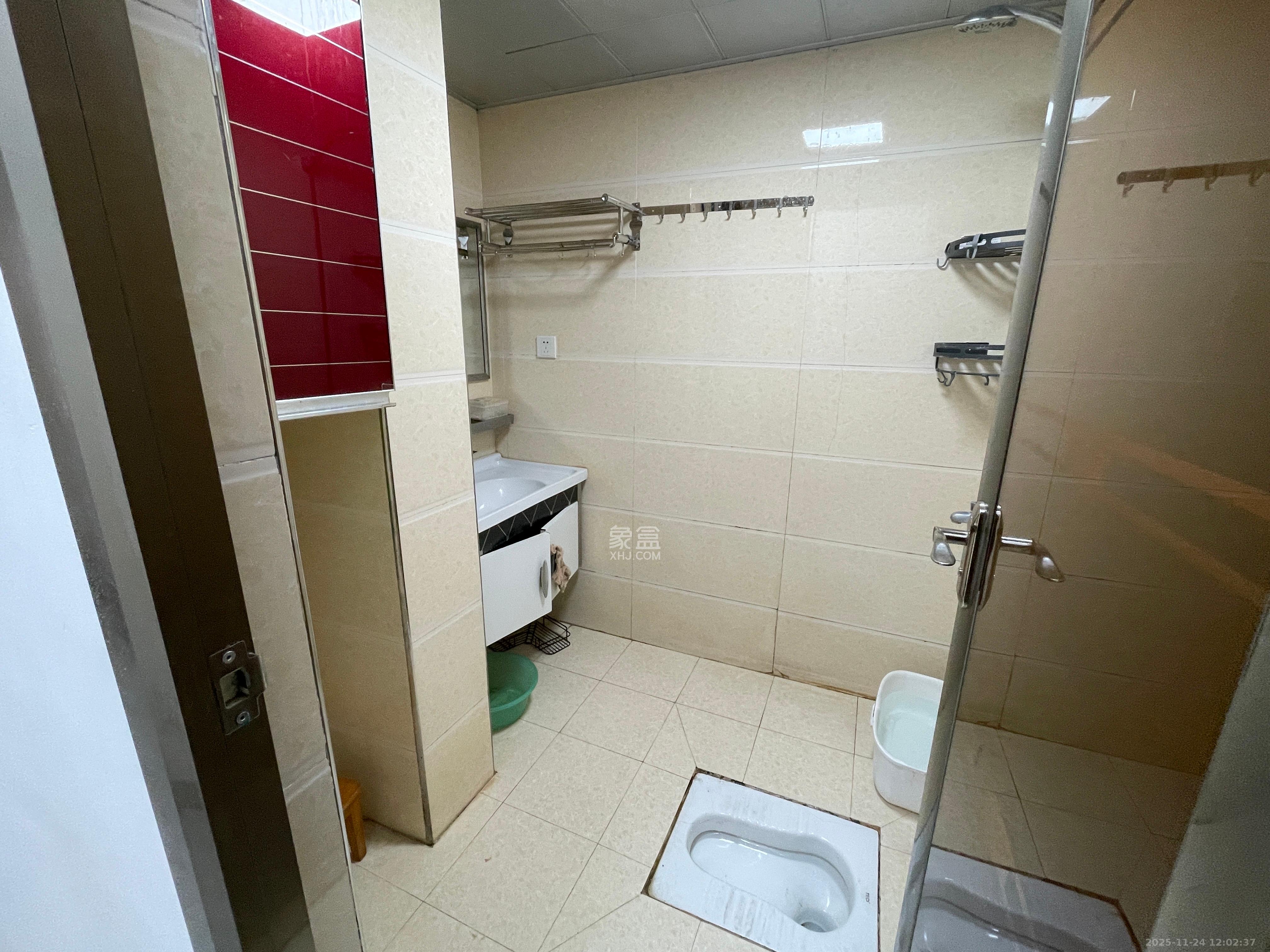 君悦紫园  1室1厅1卫    2000.0元/月室内图