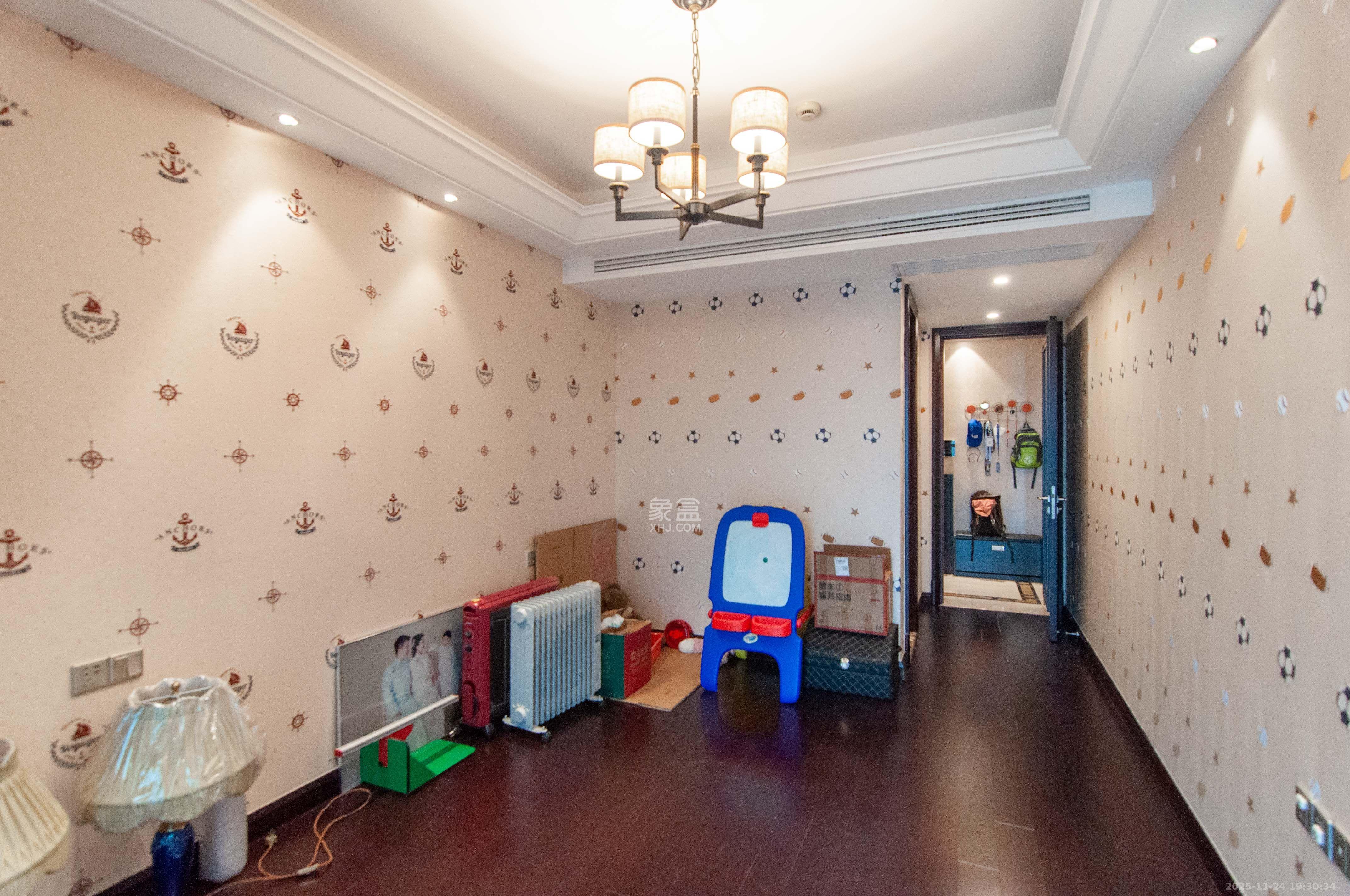 梅溪湖金茂府（金茂广场）（金茂览秀城）  4室2厅3卫    7500.0元/月室内图