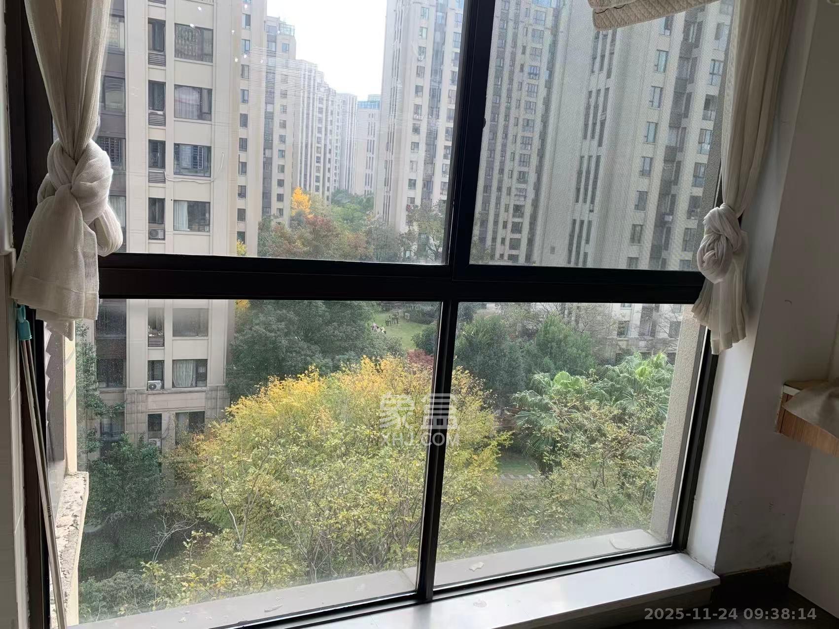 金茂梅溪湖 3室2厅1卫 2500.0元/月 金茂梅溪湖 3室2厅1卫 2500.0元/月室内图