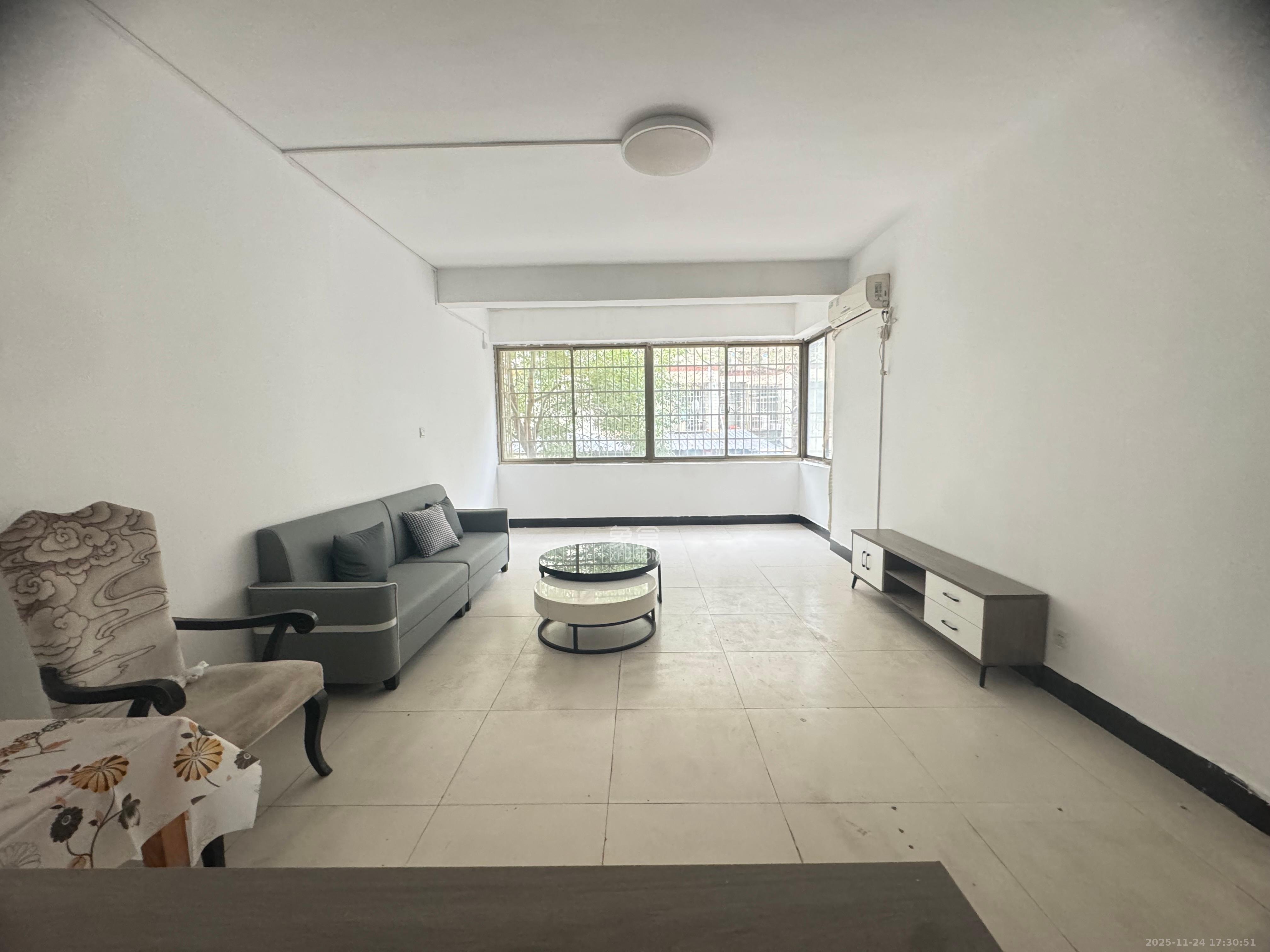 金石蓉园 2室2厅1卫 1500.0元/月 金石蓉园 2室2厅1卫 1500.0元/月室内图