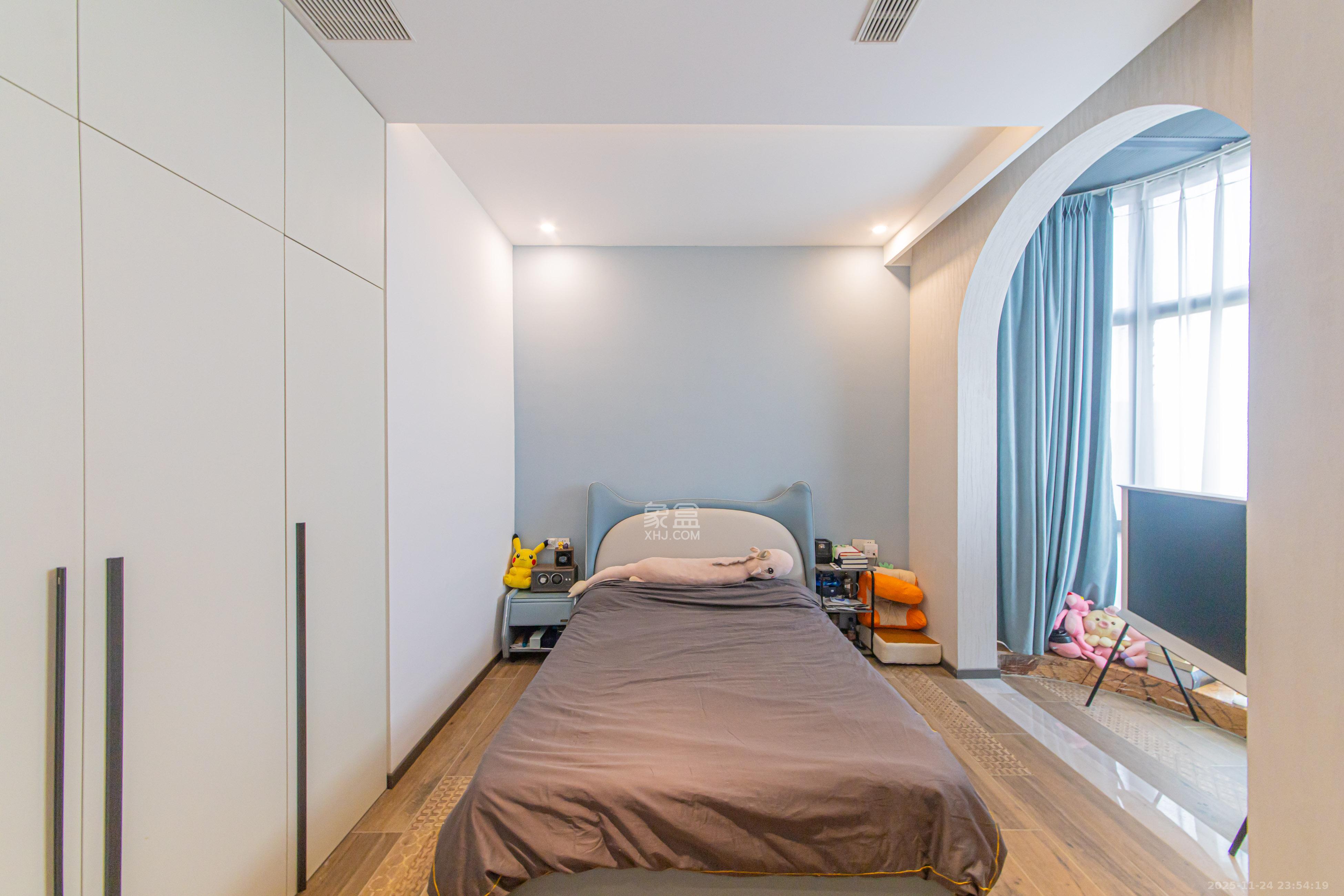 中建芙蓉和苑 6室2厅4卫 468.0万 中建芙蓉和苑 6室2厅4卫 468.0万卧室