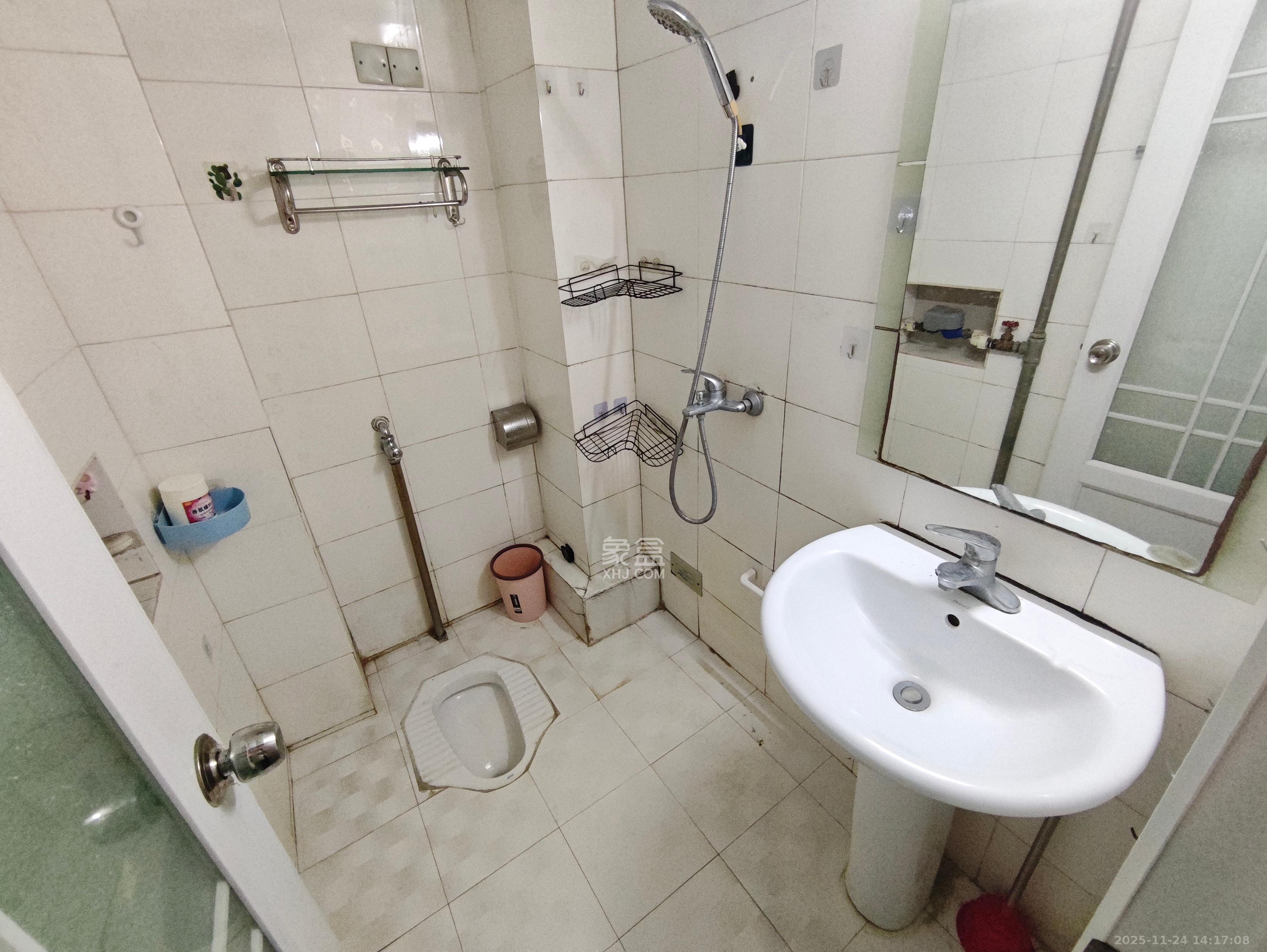 芙蓉公馆 1室1厅1卫 2400.0元/月 芙蓉公馆 1室1厅1卫 2400.0元/月室内图