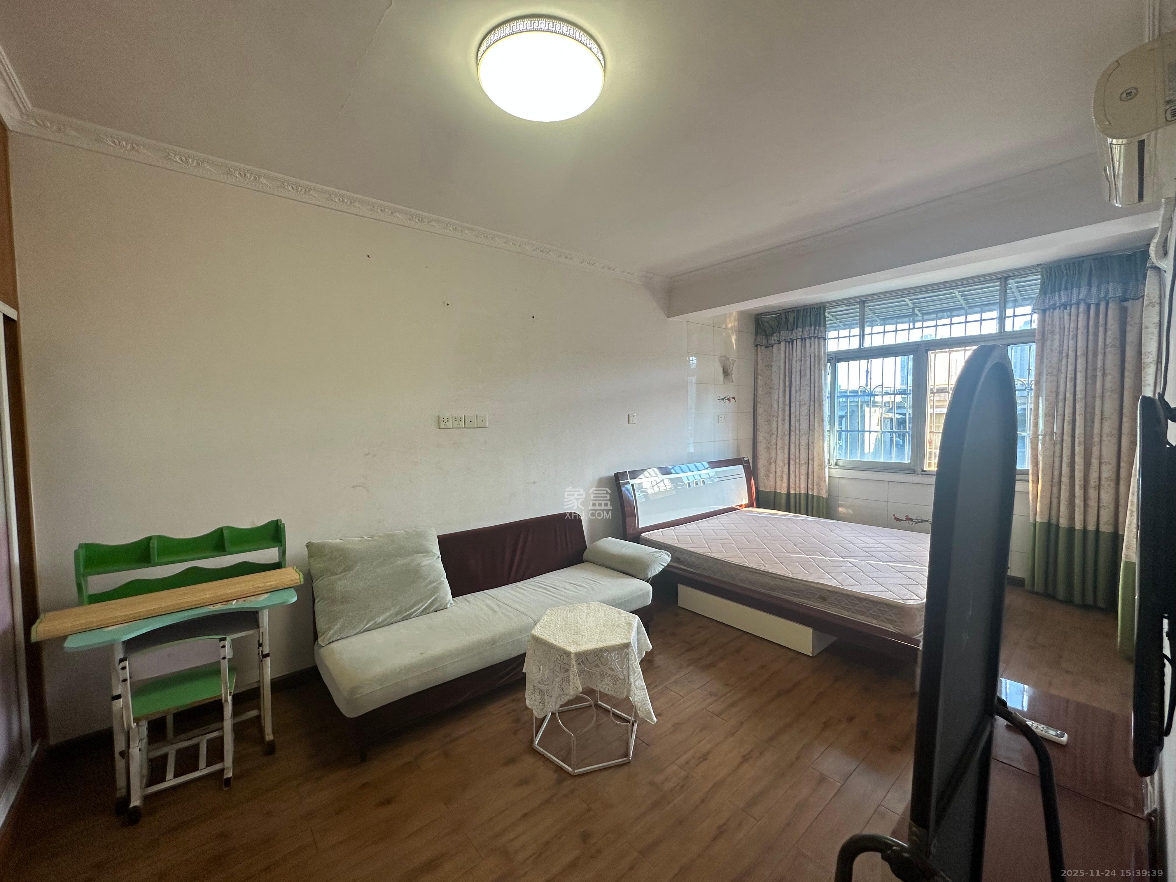 桔园小区1-8片 2室1厅1卫 1500.0元/月 桔园小区1-8片 2室1厅1卫 1500.0元/月室内图