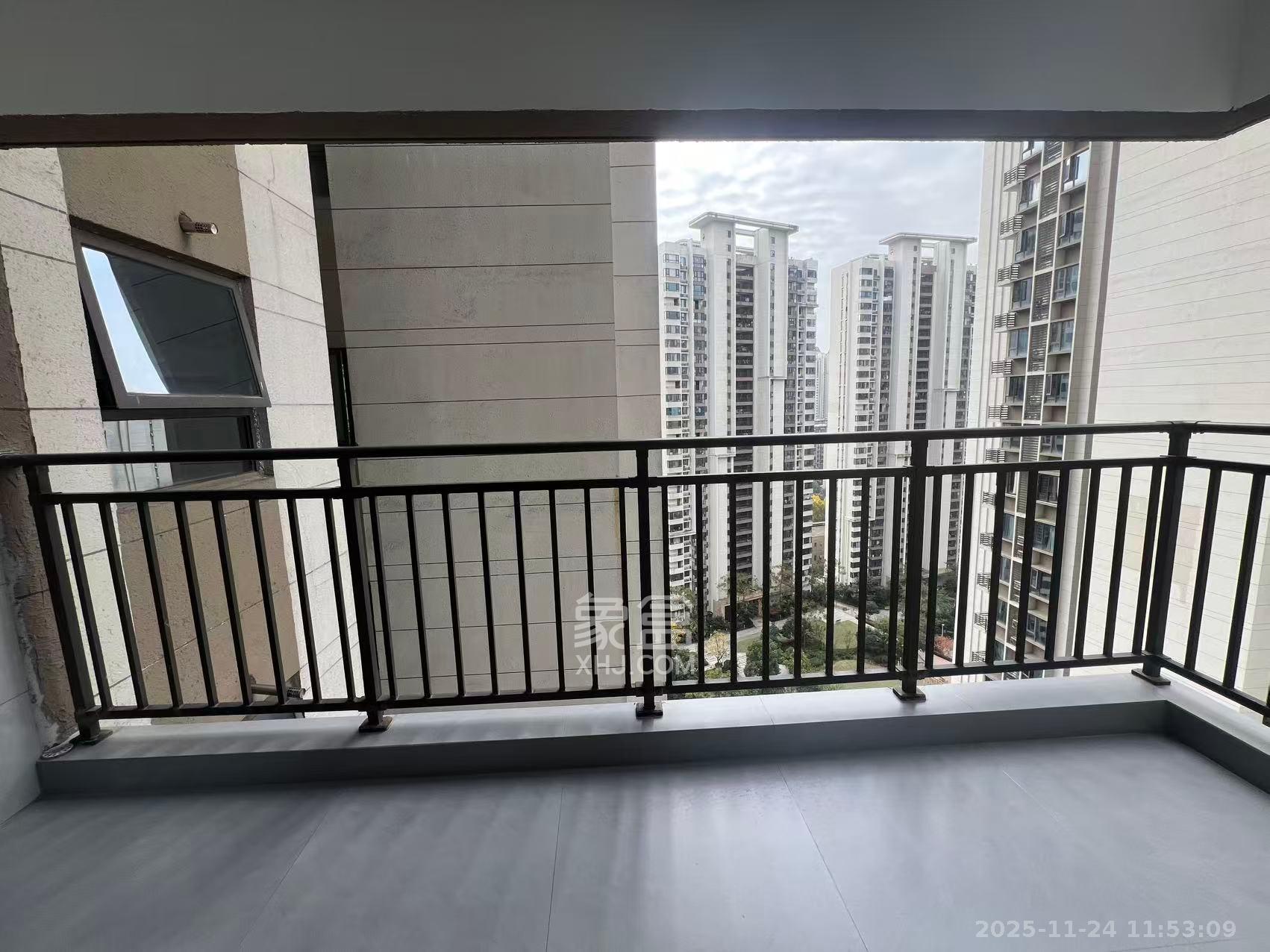 佳兆业云顶梅溪湖（佳兆业梅溪荟）  4室2厅2卫    3500.0元/月室内图