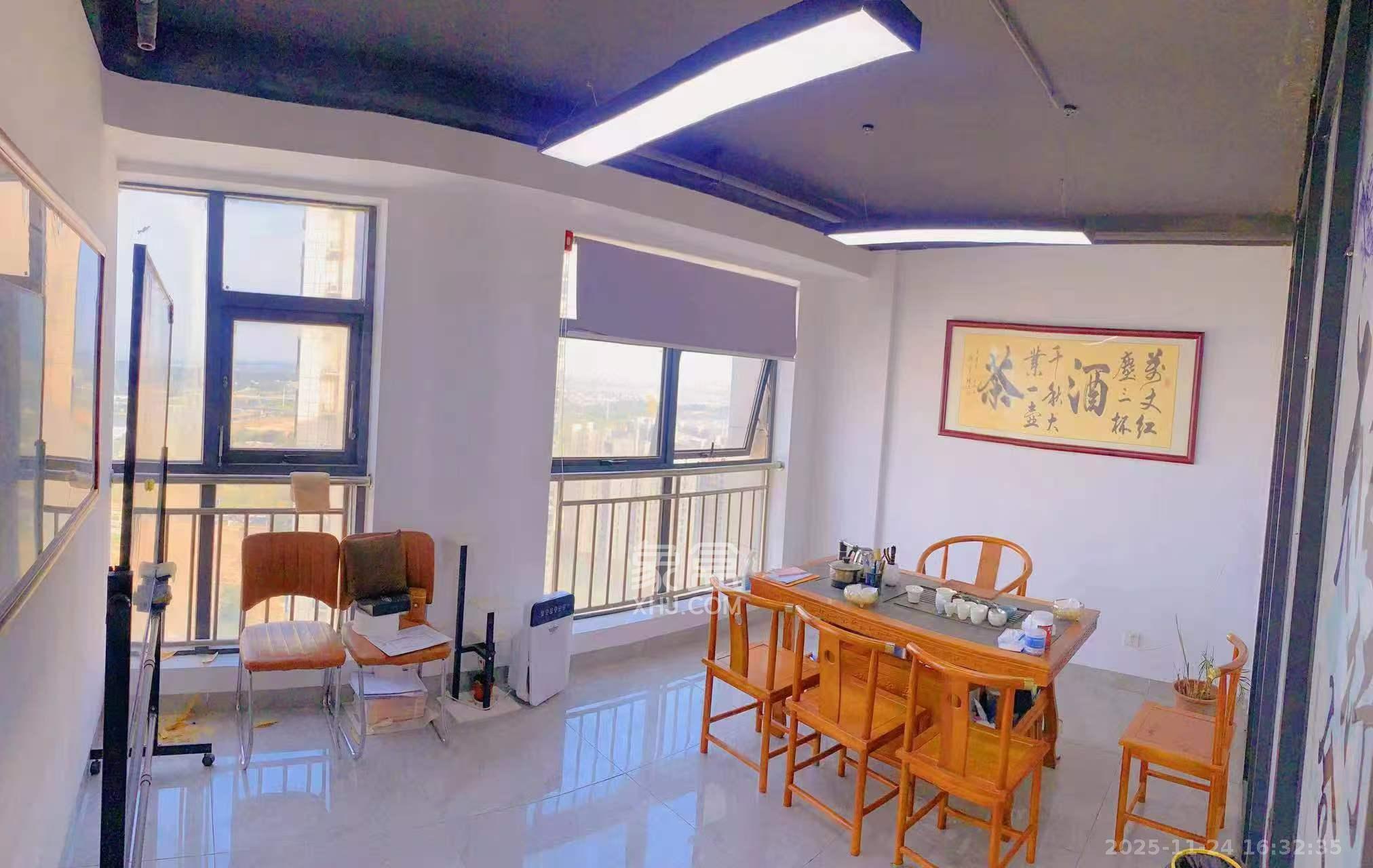 和悦城(蟠龙景苑)   180.0㎡      5200.0元/月室内图