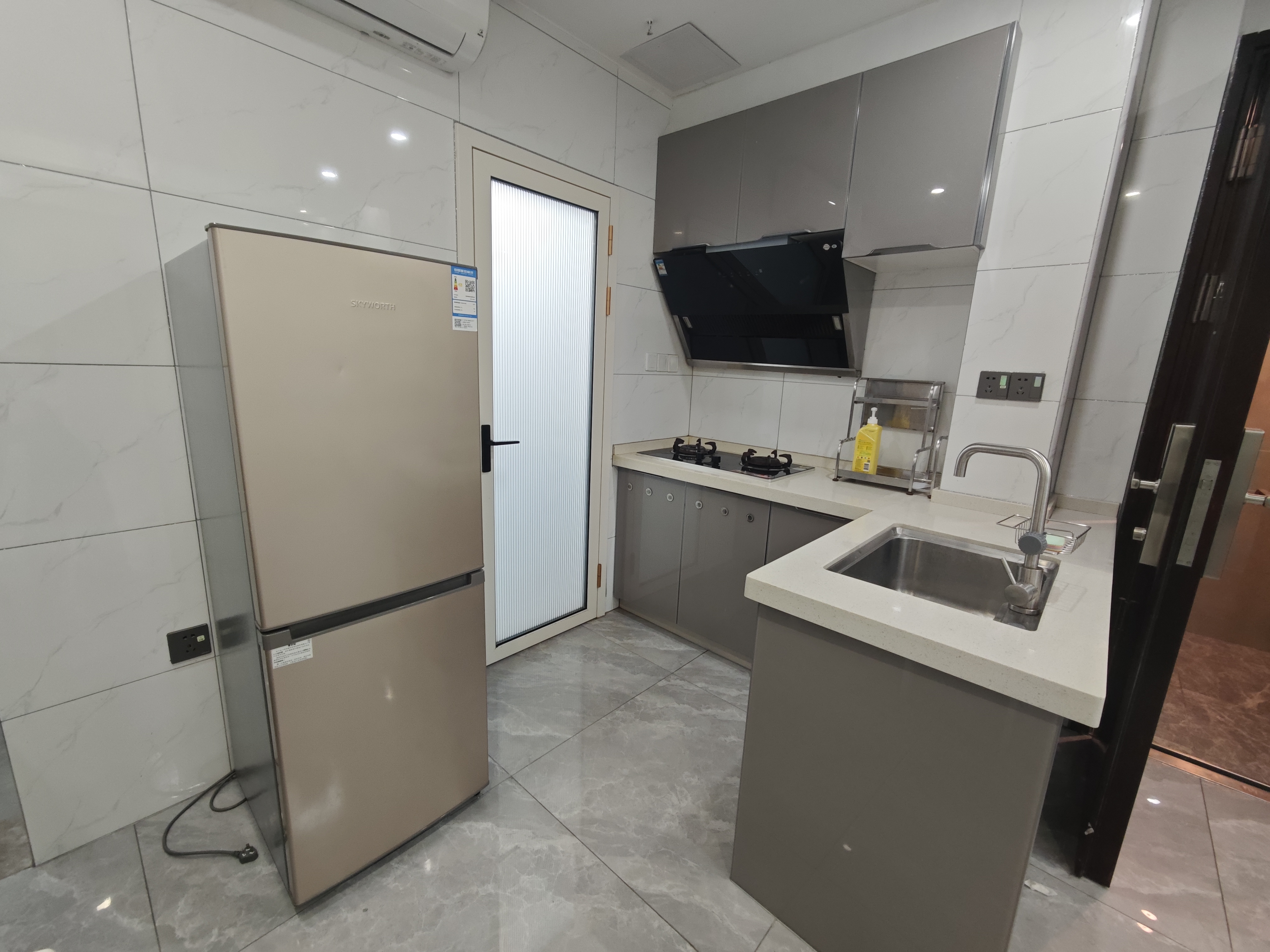 华润中心一期  2室1厅1卫    3300.0元/月室内图