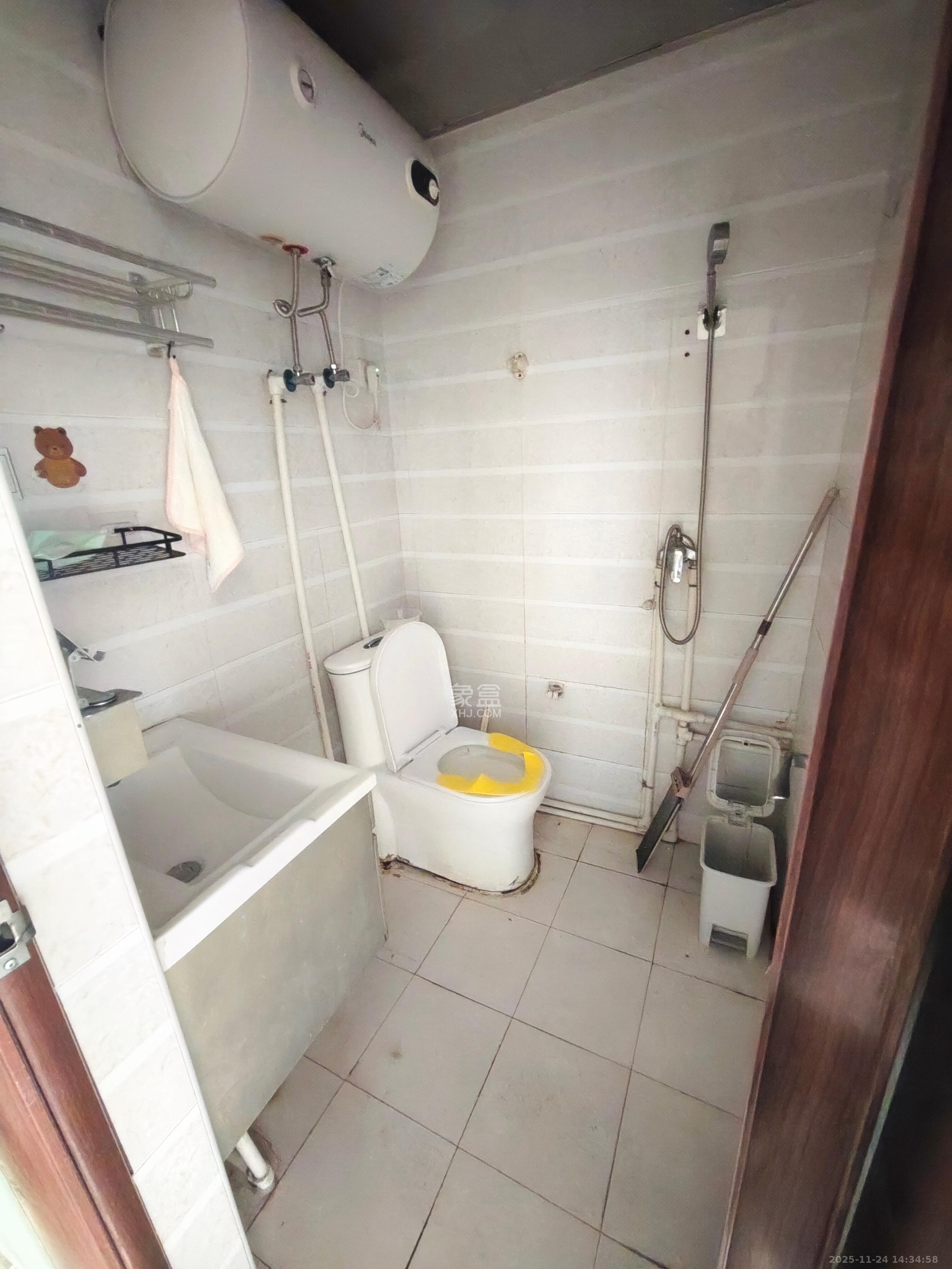 观园国际公寓 1室0厅1卫 1400.0元/月 观园国际公寓 1室0厅1卫 1400.0元/月室内图