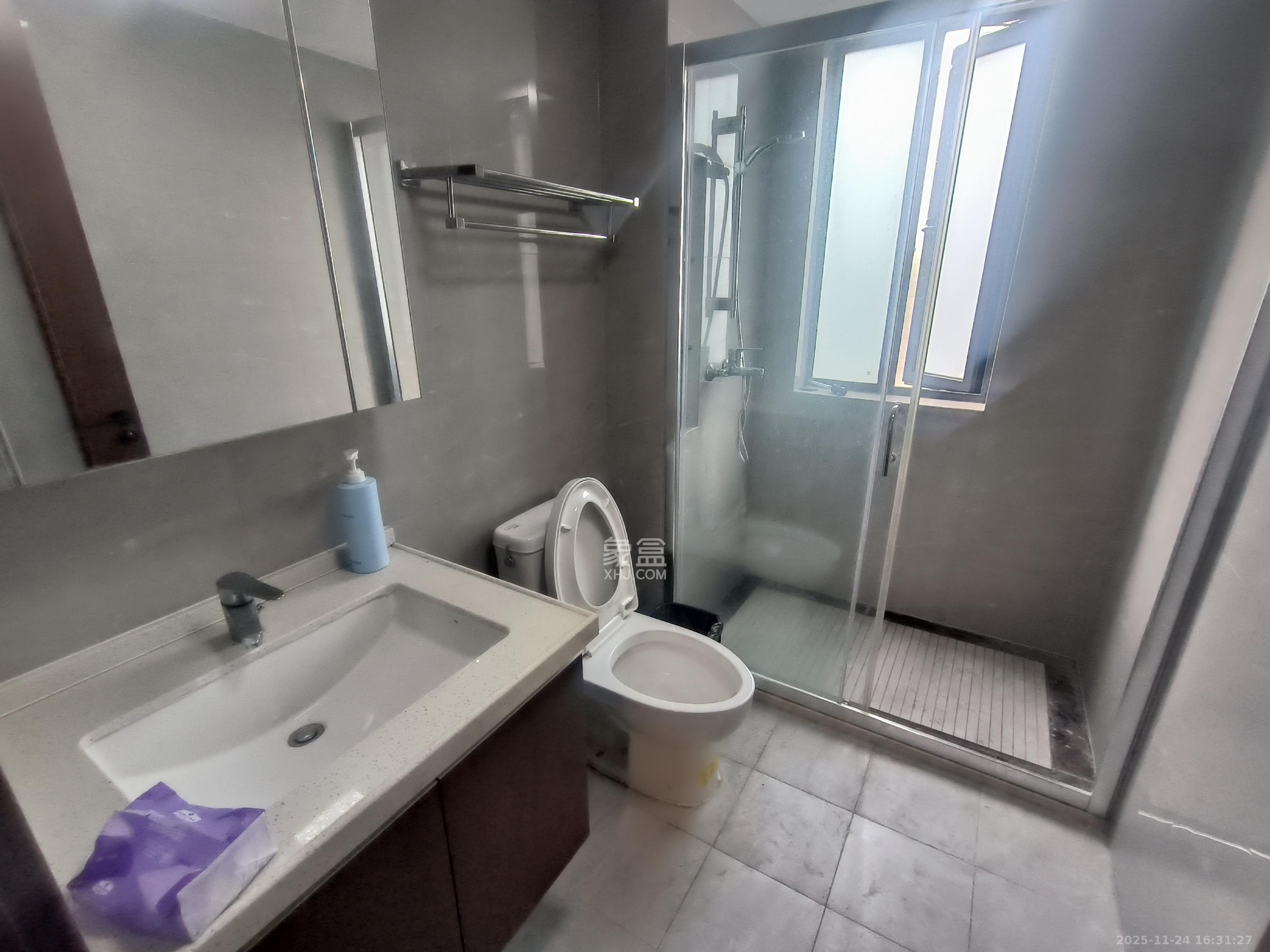 绿地长沙城际空间站（柏仕佳苑）  4室2厅2卫    3700.0元/月室内图