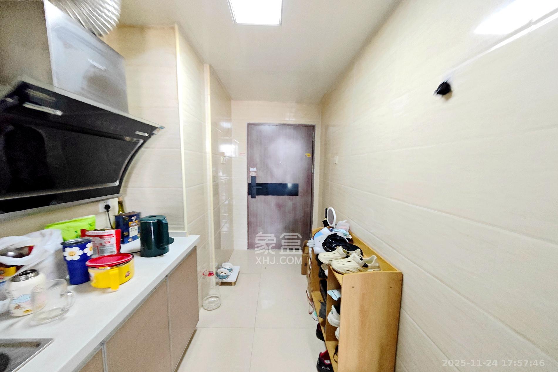 新世界广场 1室1厅1卫 25.0万 新世界广场 1室1厅1卫 25.0万厨房