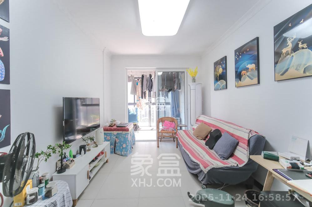 荣盛花语城 2室2厅1卫 1600.0元/月 荣盛花语城 2室2厅1卫 1600.0元/月室内图