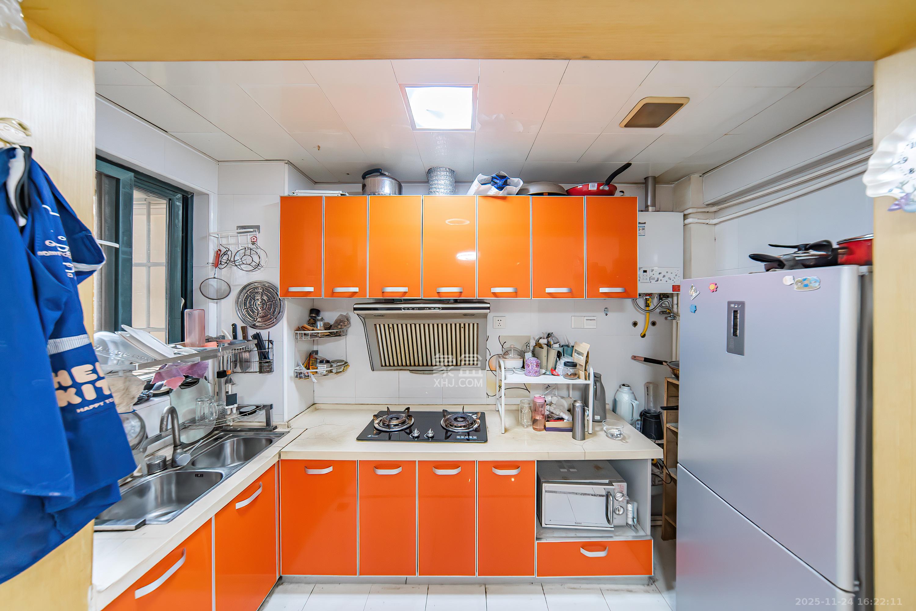 佳阳悦景馨都 3室2厅2卫 88.0万 佳阳悦景馨都 3室2厅2卫 88.0万厨房