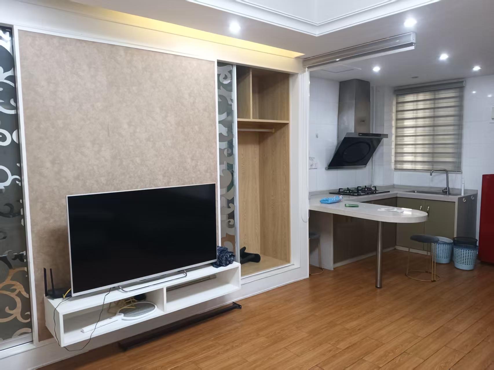 江畔人家 1室1厅1卫 2100.0元/月 江畔人家 1室1厅1卫 2100.0元/月室内图